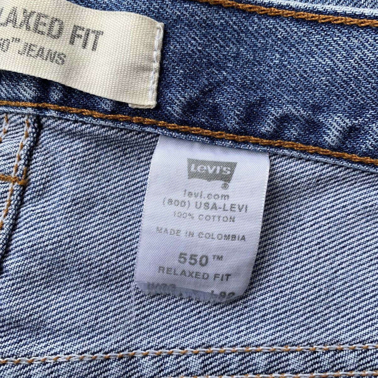 Levi's Vintage Clothing Vintage Levi’s 550 Relaxed fit Blue wash Jeans Size US 32 / EU 48 - 12 Thumbnail