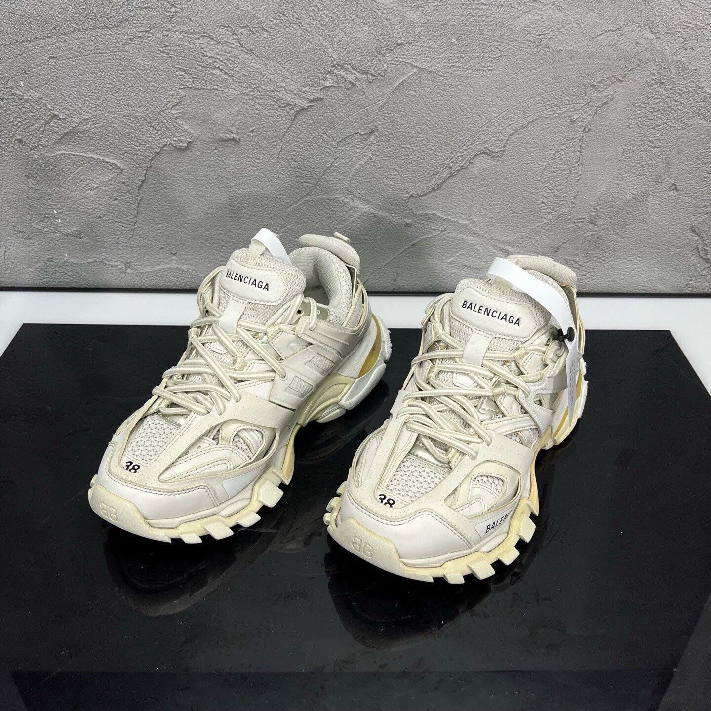 Balenciaga Balenciaga Track dad shoe Women's 38 95 New Size US 5 / IT 35 - 1 Thumbnail