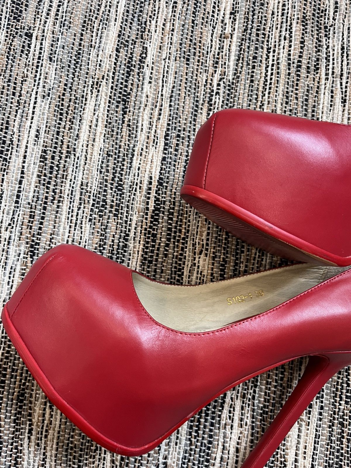 Vintage × Yves Saint Laurent Vintage Yves Saint Laurent high Heels Red Leather shoes Size US 9 / IT 39 - 6 Thumbnail