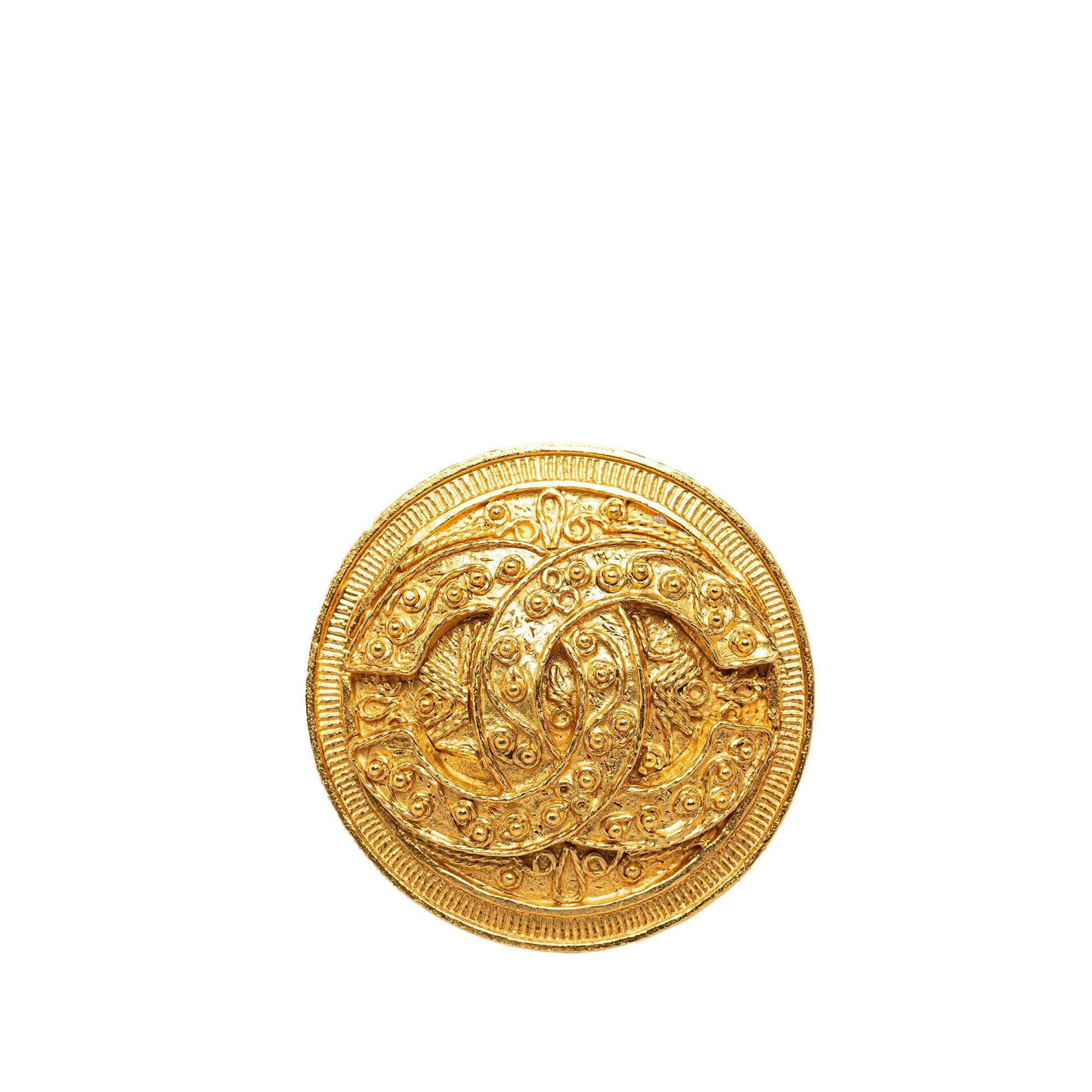 Chanel Chanel CC Round Brooch Gold Size ONE SIZE - 1 Thumbnail