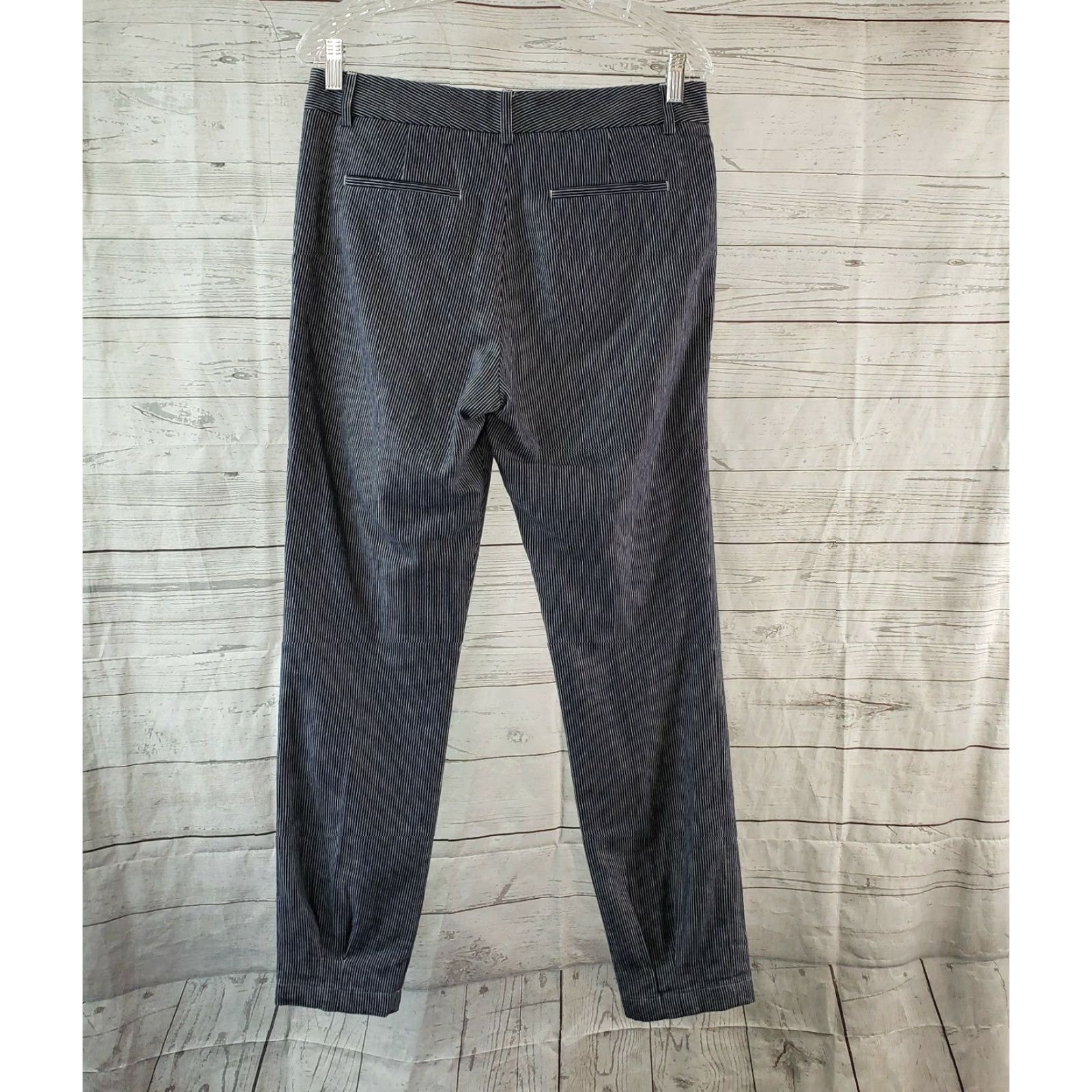Vince Vince Womens Pants Sz 6 Blue White Striped Pleated Front Mid Rose Cotton Pants Mens? Size 28" / US 6 / IT 42 - 4 Thumbnail