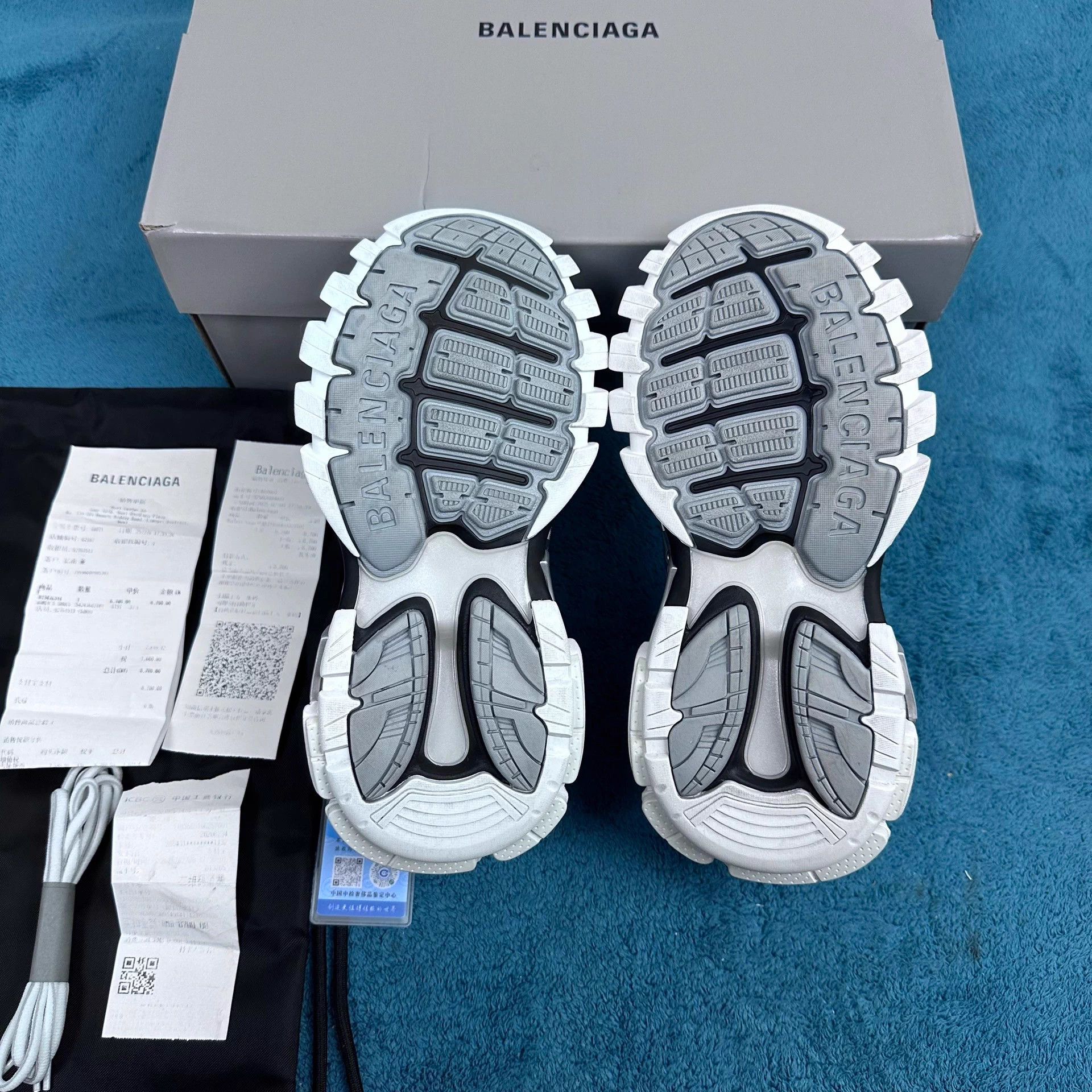 Balenciaga Balenciaga Track New Low Top Dadshoe Silver Wmns Size US 6 / IT 36 - 5 Thumbnail