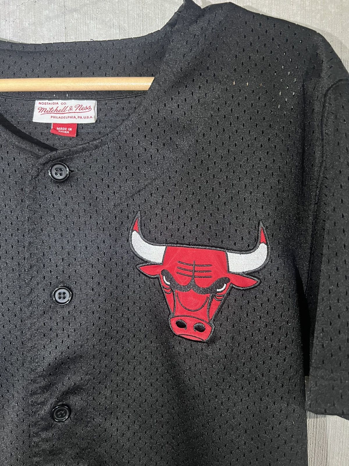 Mitchell & Ness Mitchell & Ness Chicago Bulls Mesh Button Jersey (Size M) Size US M / EU 48-50 / 2 - 5 Thumbnail