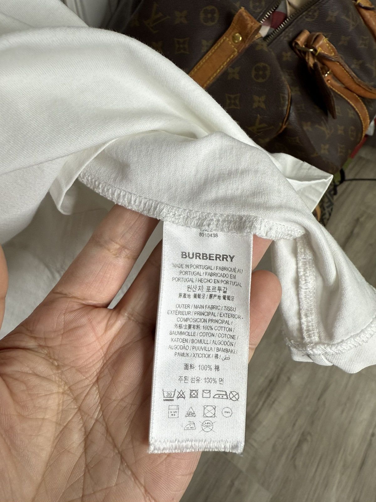 Burberry Burberry Kingdom T-Shirt White Spellout Tee Size Medium Size US M / EU 48-50 / 2 - 6 Thumbnail