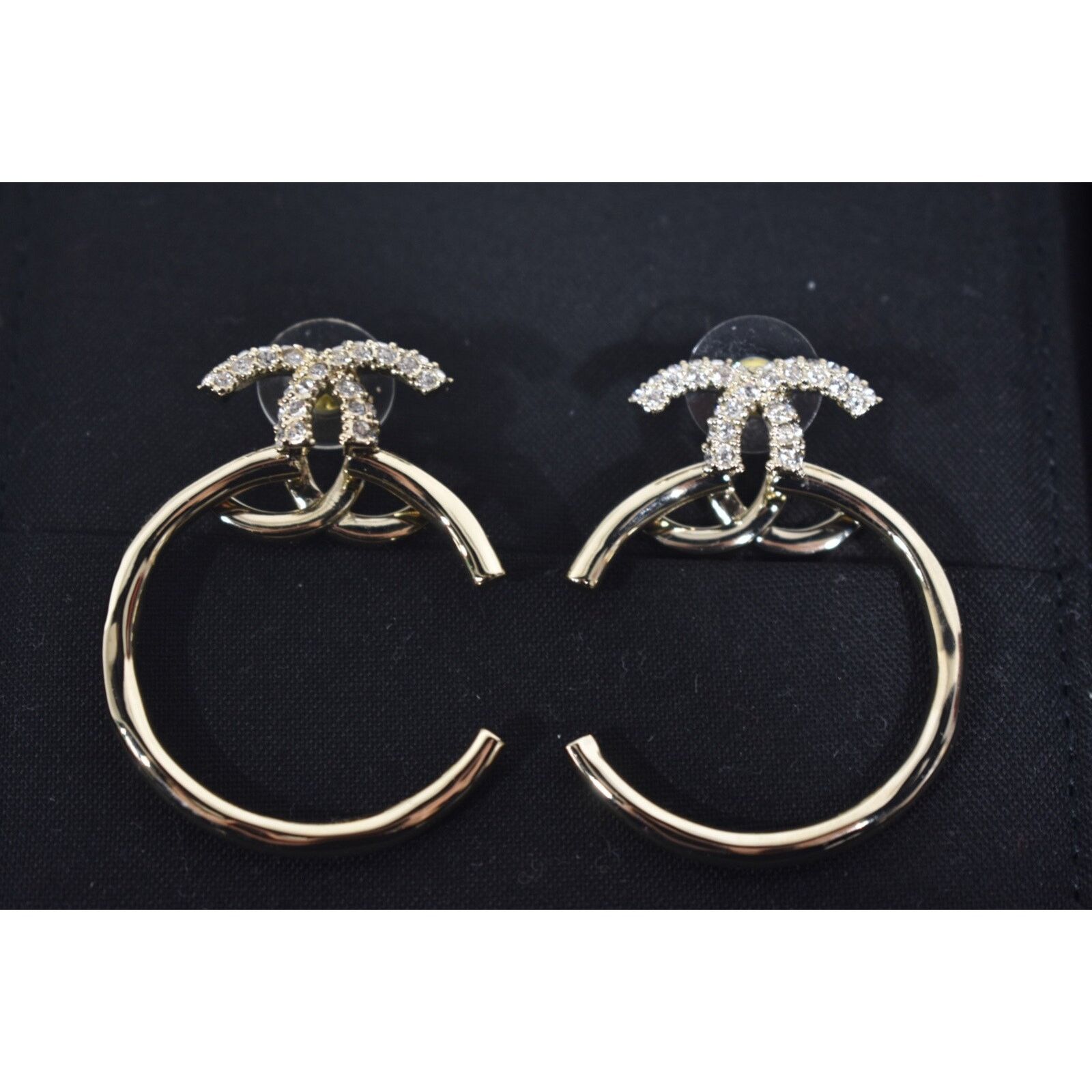 Chanel Chanel Gold Crystal Interlocking Stud Classic Hoop Earring Size ONE SIZE - 7 Thumbnail