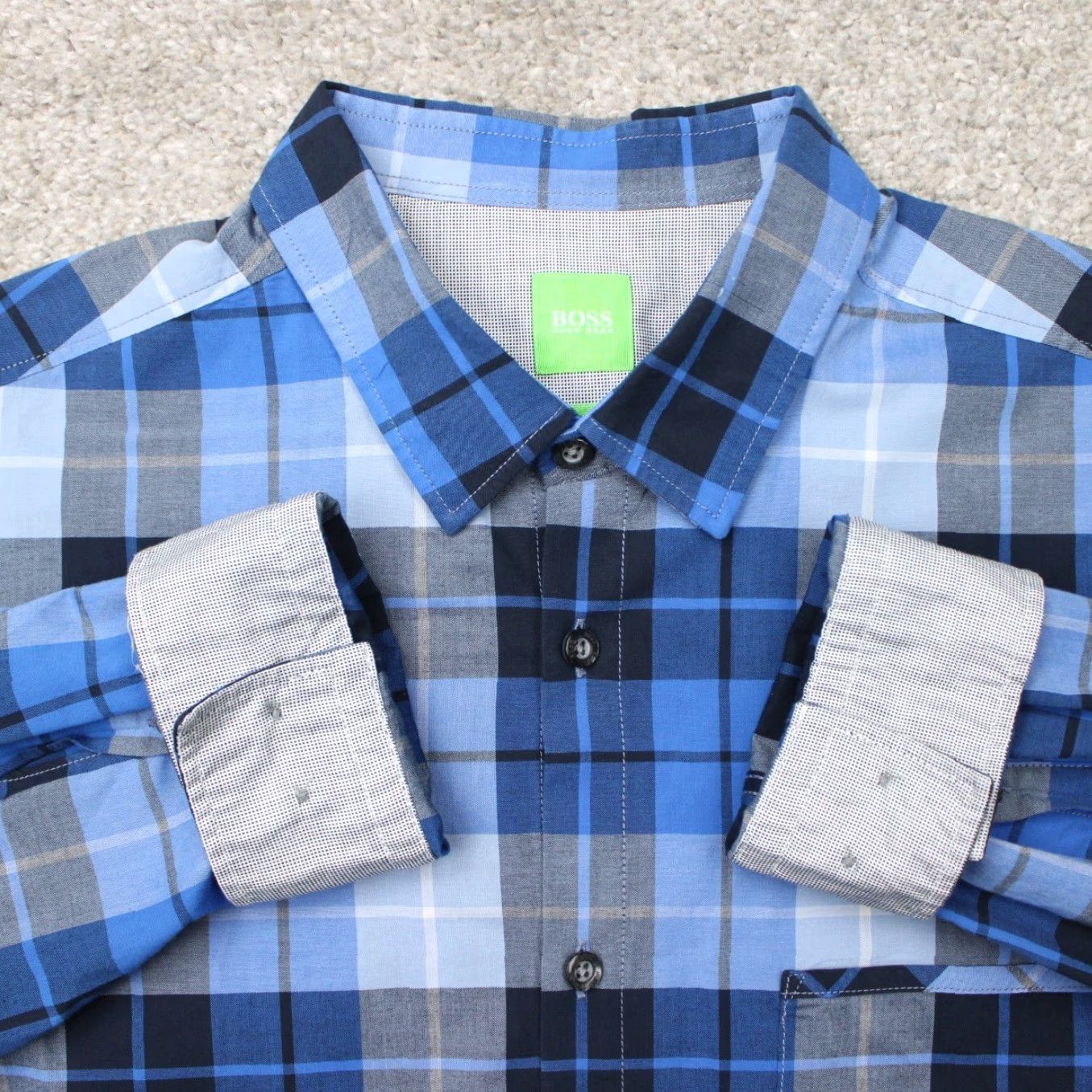 Hugo Boss HUGO BOSS Shirt Mens Large Blue Plaid Button-Up Long Sleeve Cotton Casual, Business, Travel, Formal, Regular Fit Size US L / EU 52-54 / 3 - 2 Thumbnail