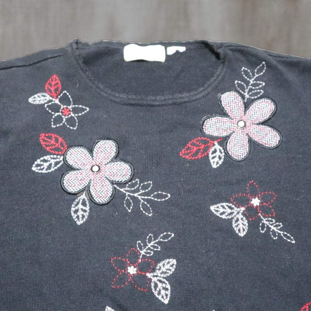 Vintage VINTAGE Alfred Dunner Sweater Women's Adult 3XL Blue Embroidered Floral Size XXL / US 16-18 / IT 52-54 - 1 Thumbnail