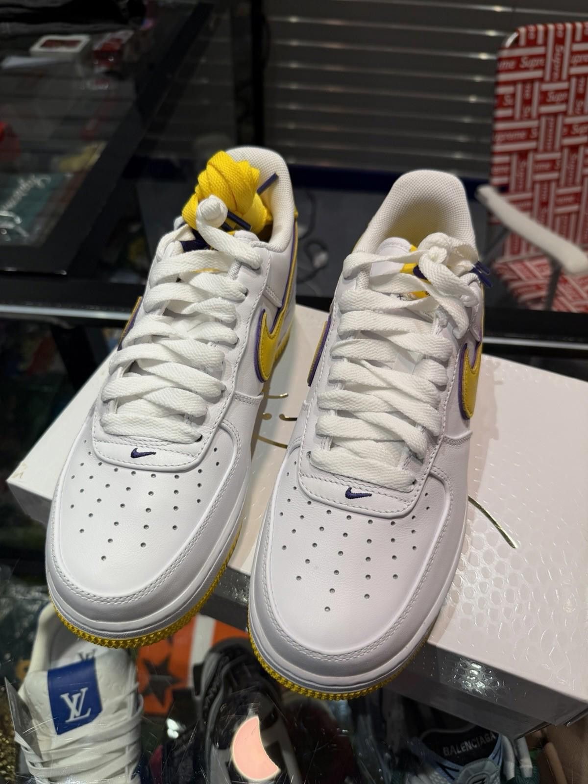 Nike Nike Air Force 1 Low Retro QS Lakers Kobe Bryant Size 8 Men Size US 8 / EU 41 - 7 Thumbnail