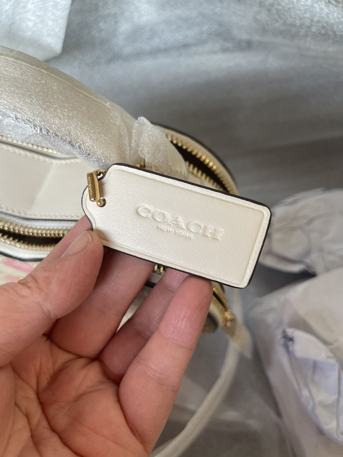 Coach coach Heart Crossbody In Signature Size ONE SIZE - 11 Thumbnail