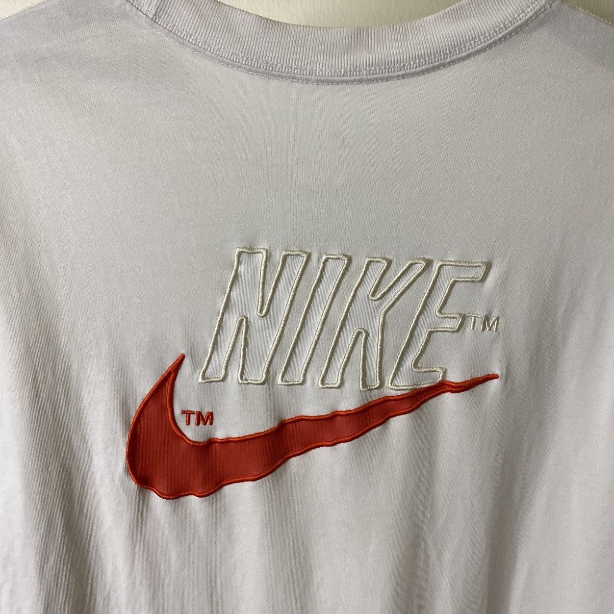 Nike Vintage Y2K Nike Embroidered Big Swoosh Skater T Shirt Size US L / EU 52-54 / 3 - 2 Thumbnail