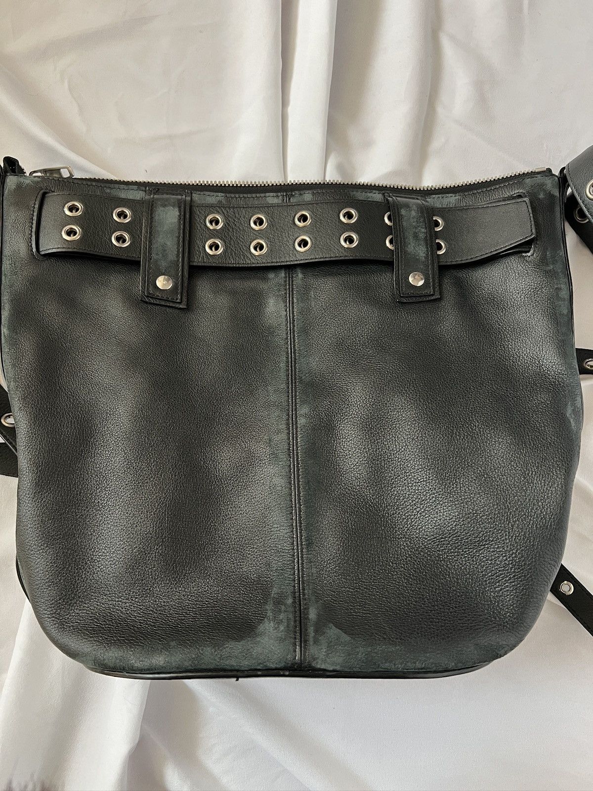 Balenciaga Balenciaga Fall22 Lost Tape Emo Bag Sz. M Size ONE SIZE - 14 Thumbnail