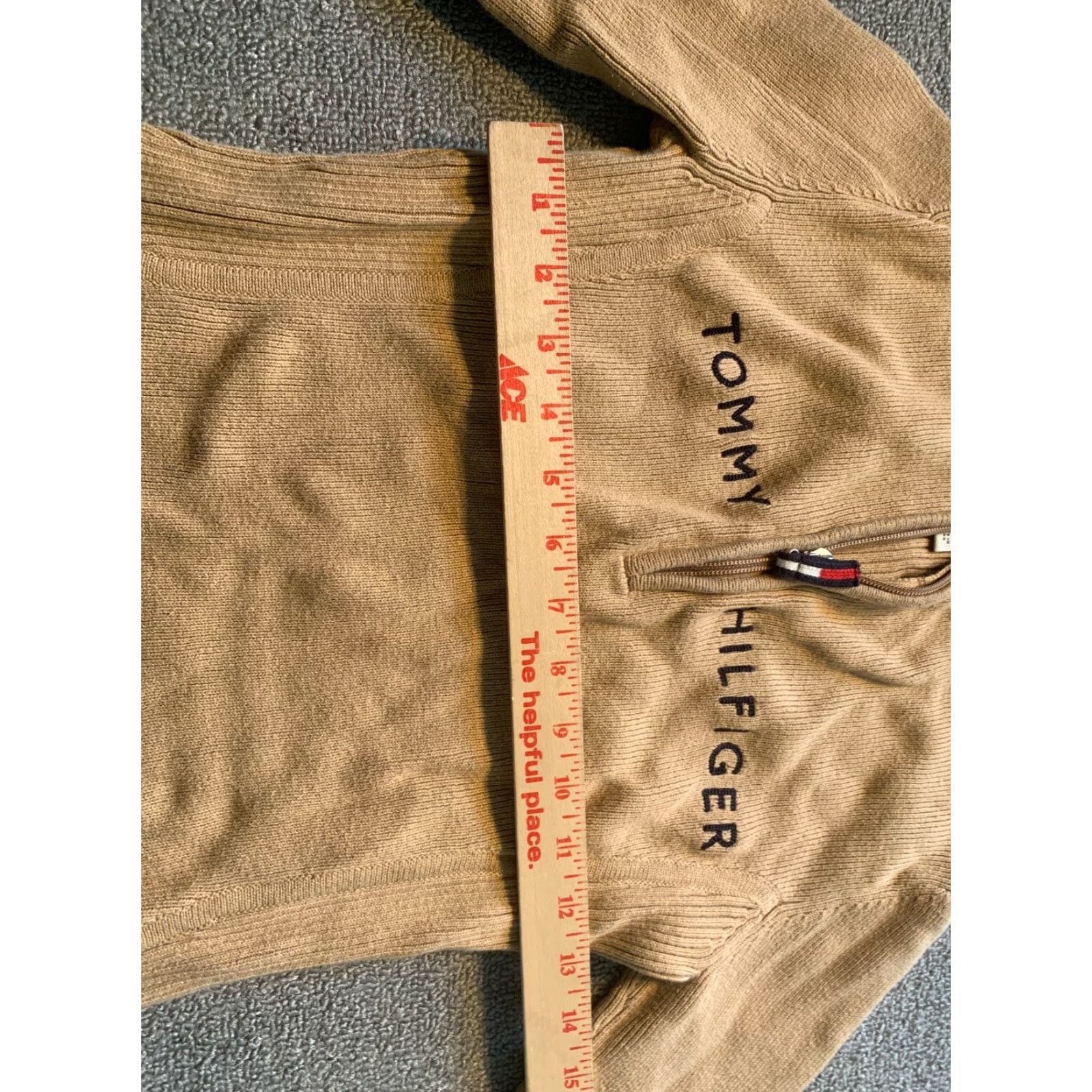 Tommy Hilfiger Tommy Hilfiger Sweater Womens Small S Long Sleeve Spell out tan color Brown Size S / US 4 / IT 40 - 5 Thumbnail