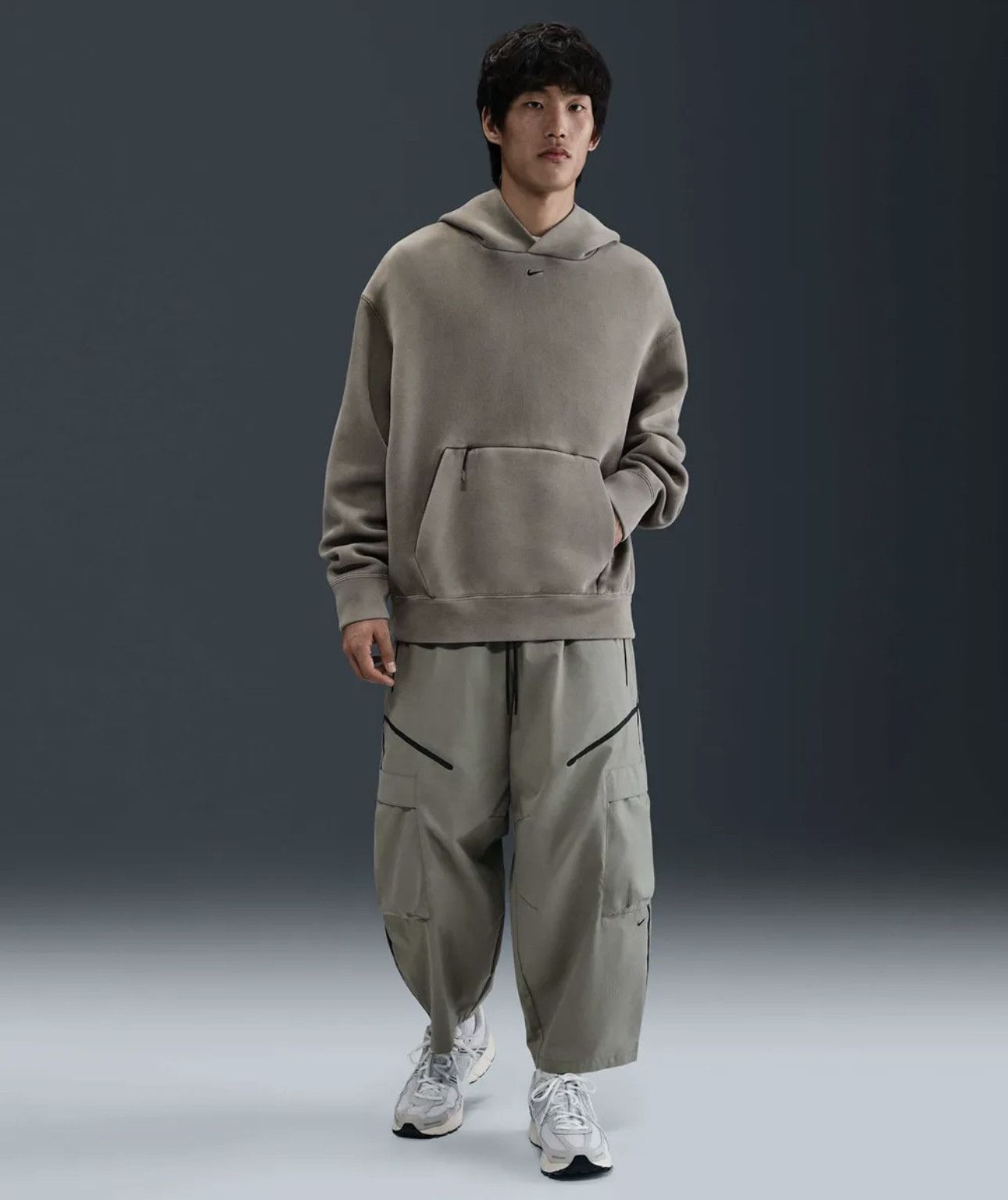 Nike Nike Tech Cargo Sneaker Pant (Sage) / Medium – New with Tags Size US 32 / EU 48 - 3 Thumbnail