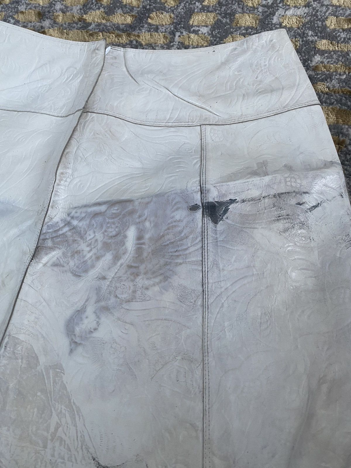 Fendi FENDI LEATHER SKIRT WHITE Size 28" / US 6 / IT 42 - 3 Thumbnail