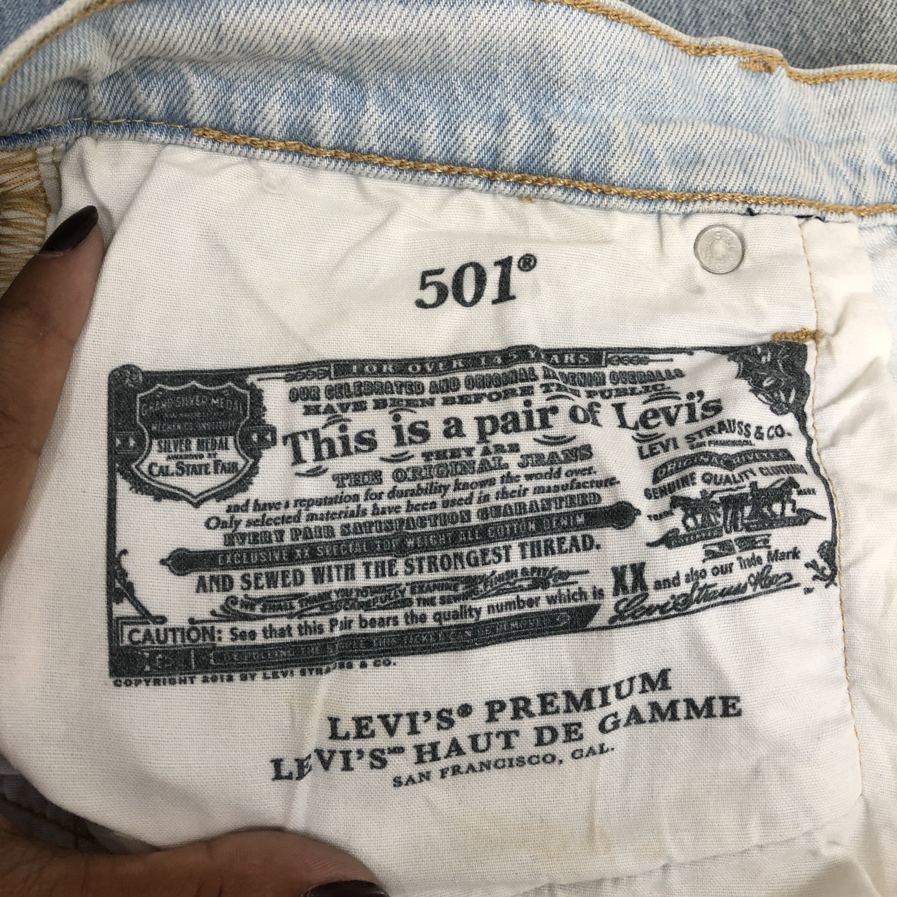 Levi's Vintage Levis 501 Sun Faded Light Wash Jeans Ripped Denim Size 28" / US 6 / IT 42 - 8 Thumbnail