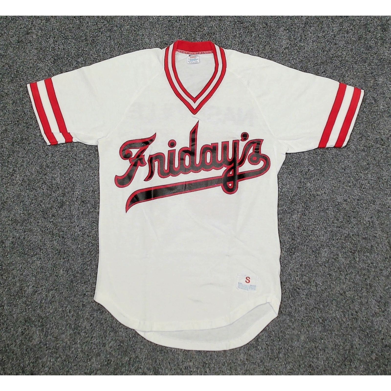 Champion Champion | Vintage 1981 TGI Fridays Baseball Jersey Size S / US 4 / IT 40 - 2 Thumbnail