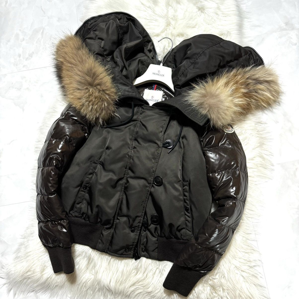 Moncler Moncler DESNA raccoon fur switching puffer down jacket Size XS / US 0-2 / IT 36-38 - 13 Thumbnail