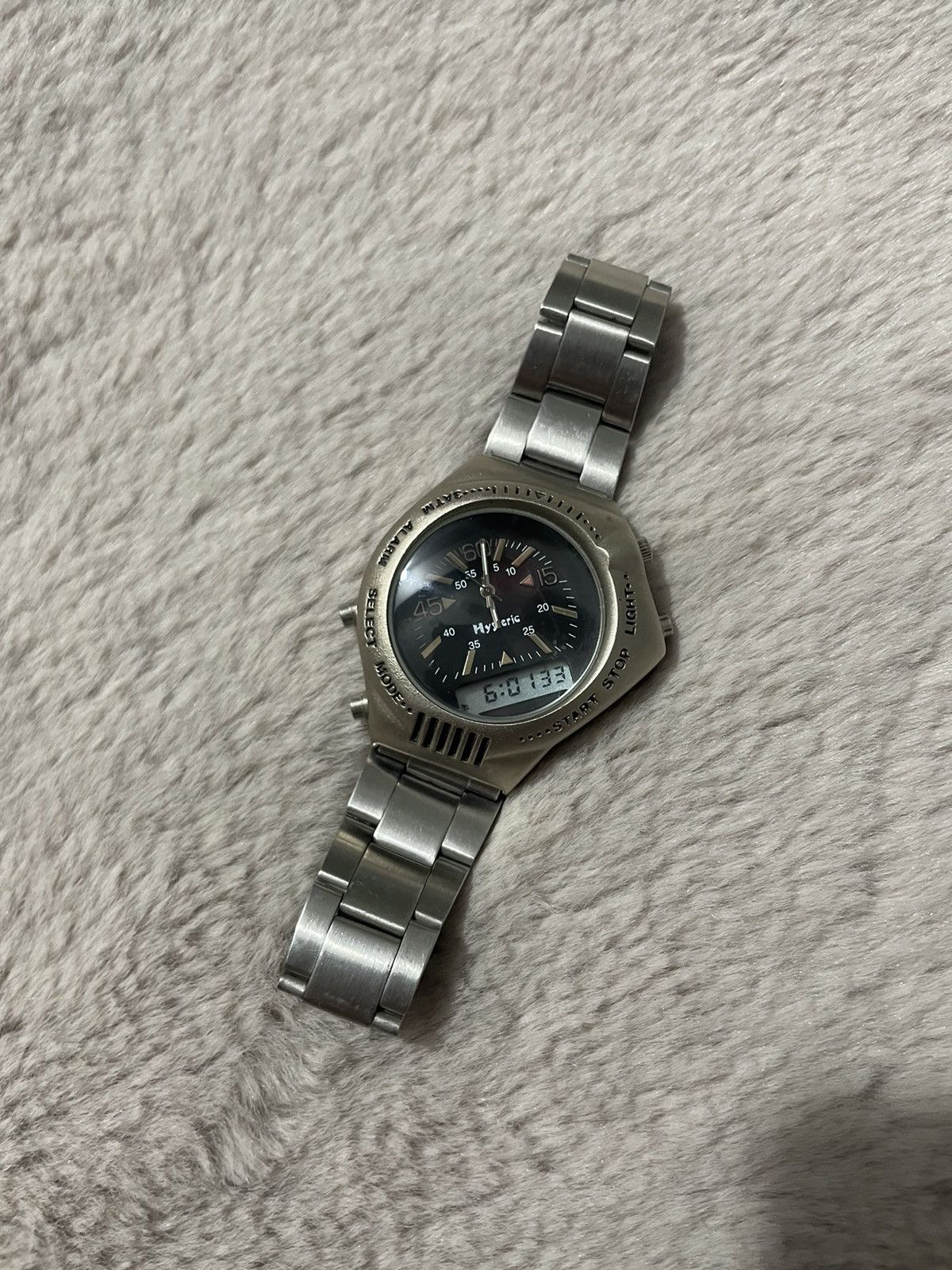 image of Hysteric Glamour Vintage 90's Hysteric Watch in Steel, Men's