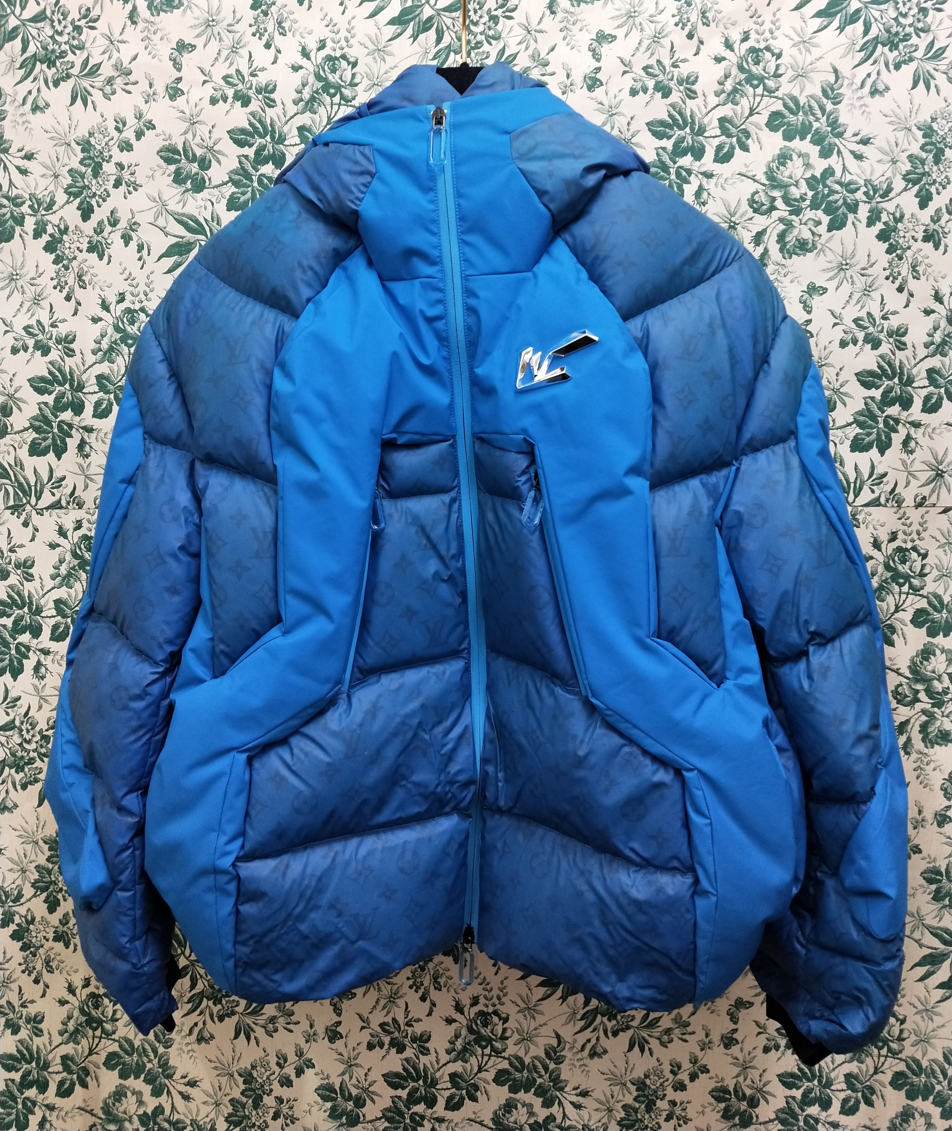 Louis Vuitton 2054 Heat Reactive Puffer Jacket Size US M / EU 48-50 / 2 - 1 Thumbnail