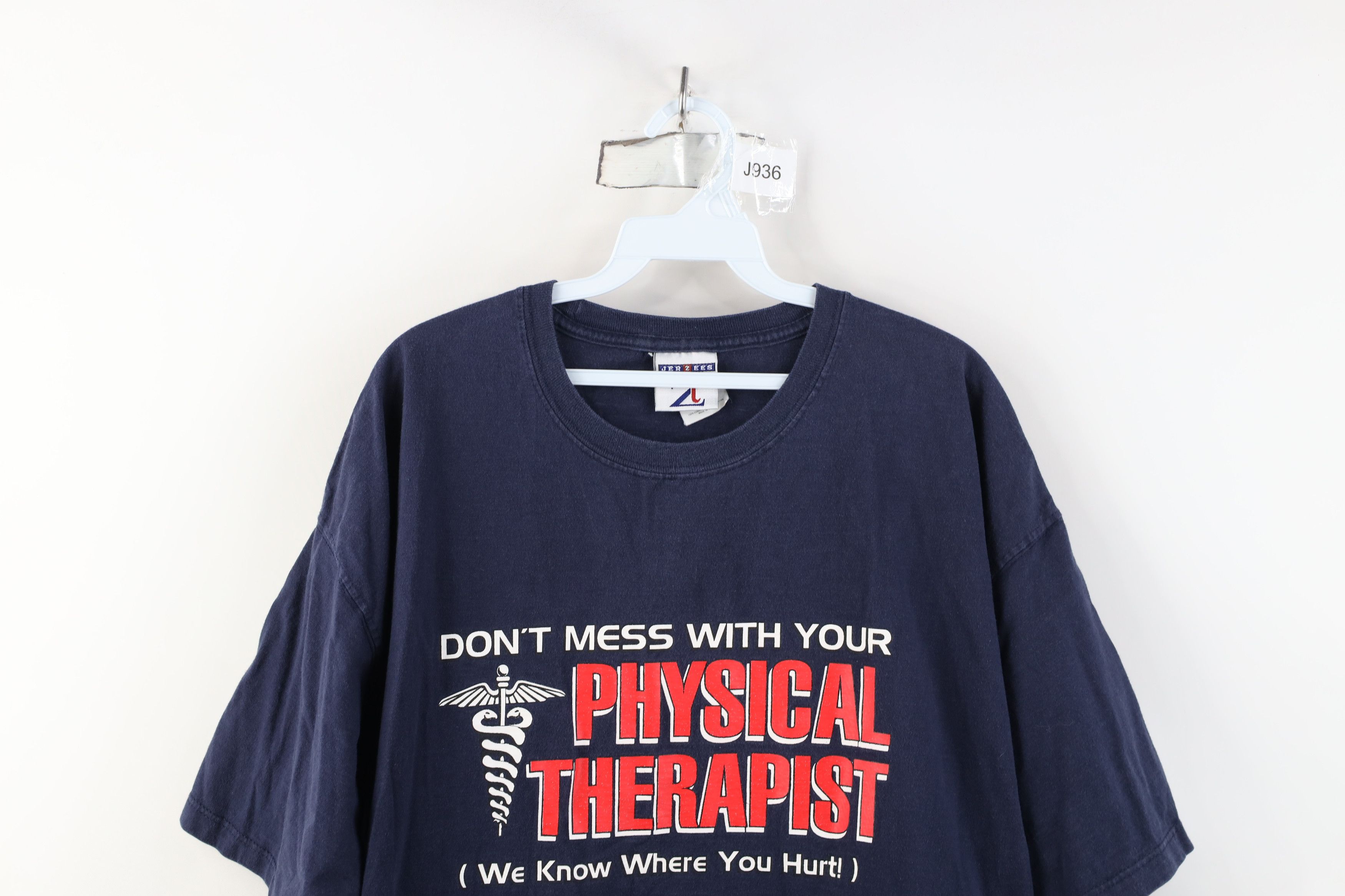 Vintage Vintage 90s Physical Therapist Funny Short Sleeve T-Shirt Size US XL / EU 56 / 4 - 2 Thumbnail