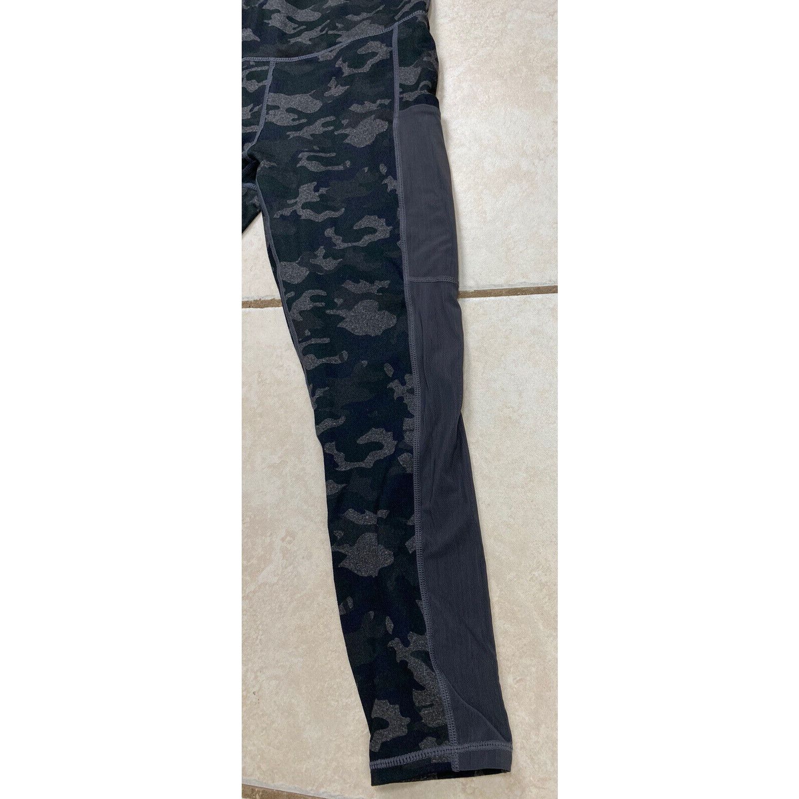 Fabletics Fabletics Mid-Rise Charcoal Camo Powerhold Leggings Pockets Size 24" / US 00 / IT 34 - 4 Thumbnail