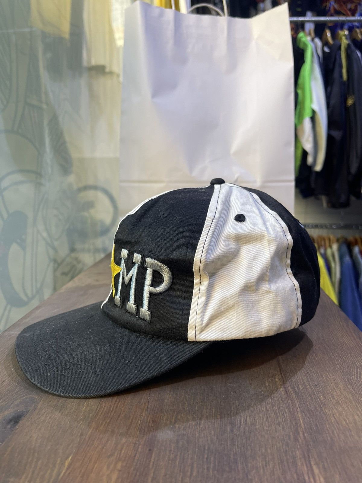 Vintage Vintage Juventus 90s hat Size ONE SIZE - 2 Thumbnail