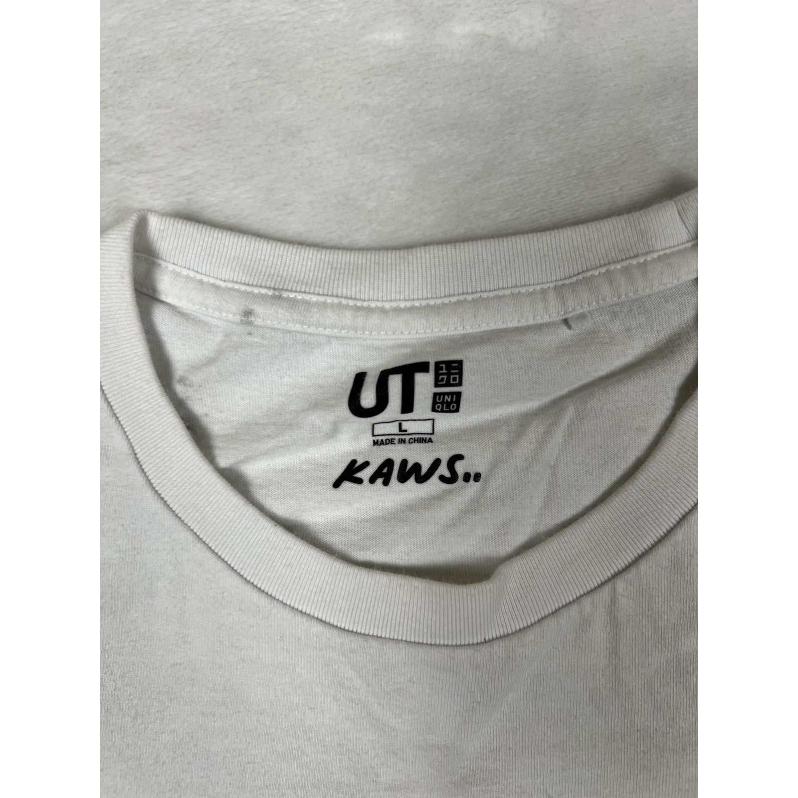 Uniqlo KAWS Uniqlo UT T-Shirt Mens Large White Pink BFF Companion S Size US L / EU 52-54 / 3 - 5 Thumbnail