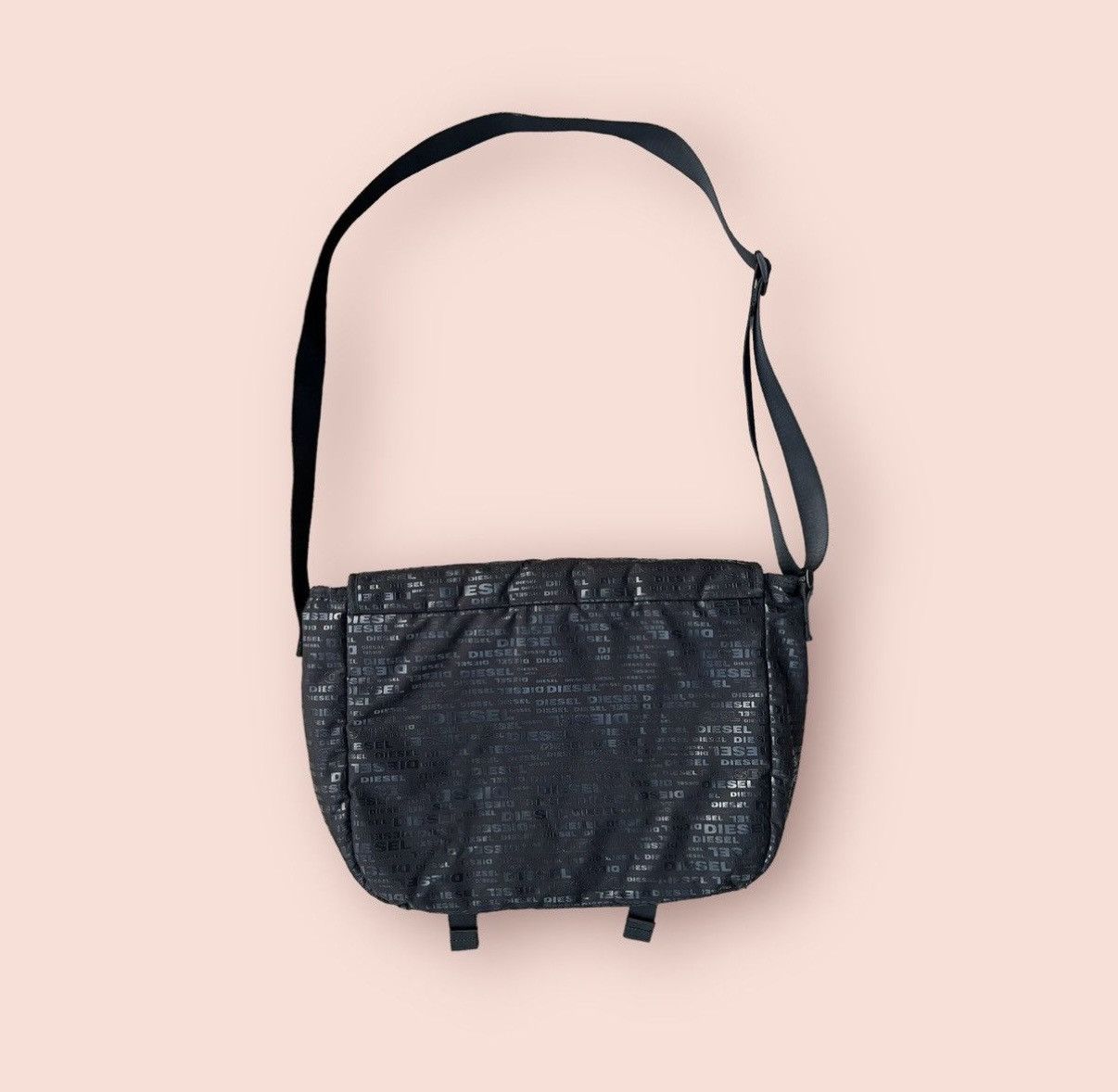 Diesel DIESEL SPELLS MONOGRAM LAPTOP PADDED CROSSBODY MESSENGER BAG Size ONE SIZE - 22 Thumbnail