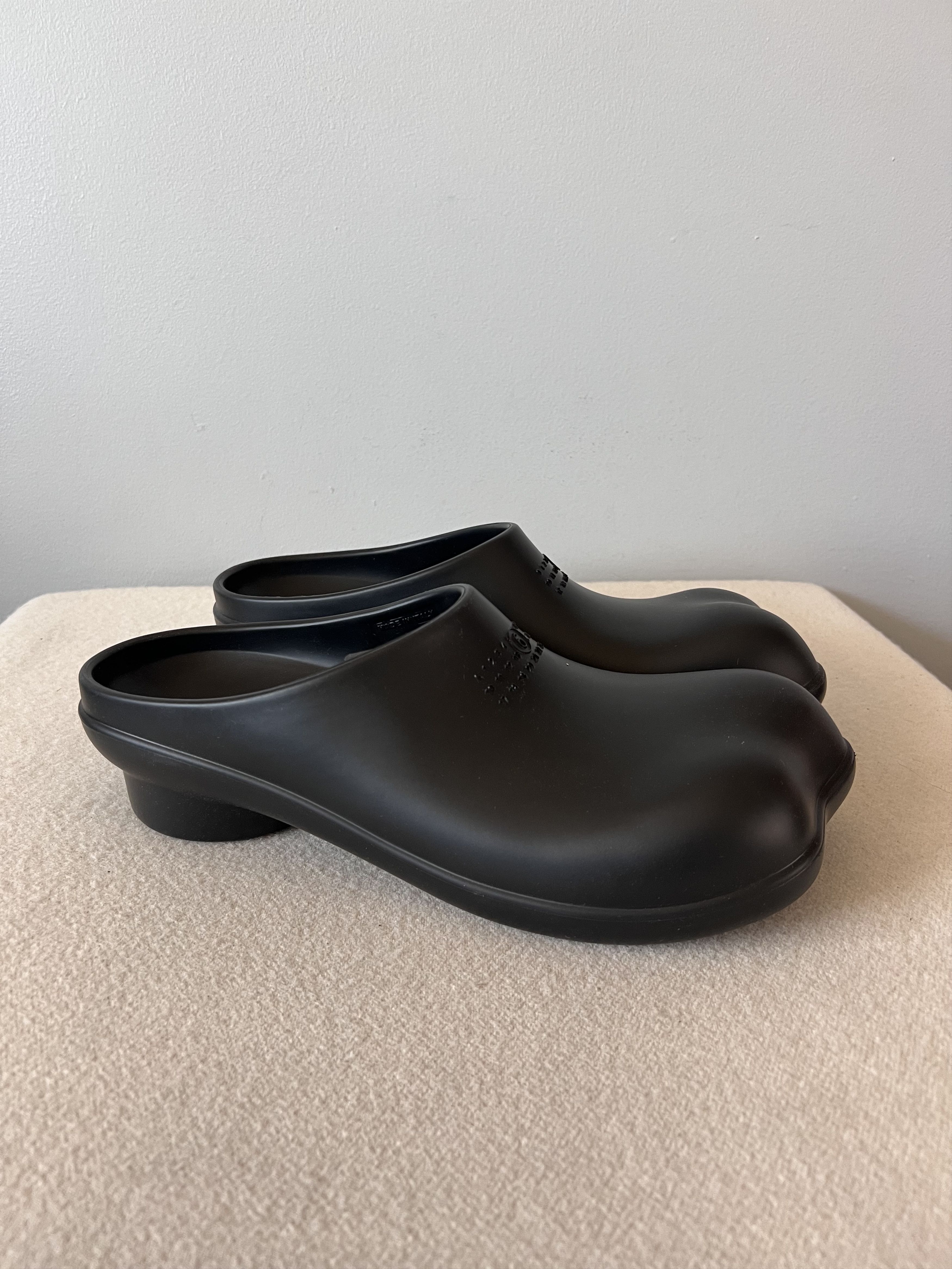 Maison Margiela MM6 Maison Margiela Anatomic EVA Clogs in Black Size US 11 / EU 44 - 1 Thumbnail