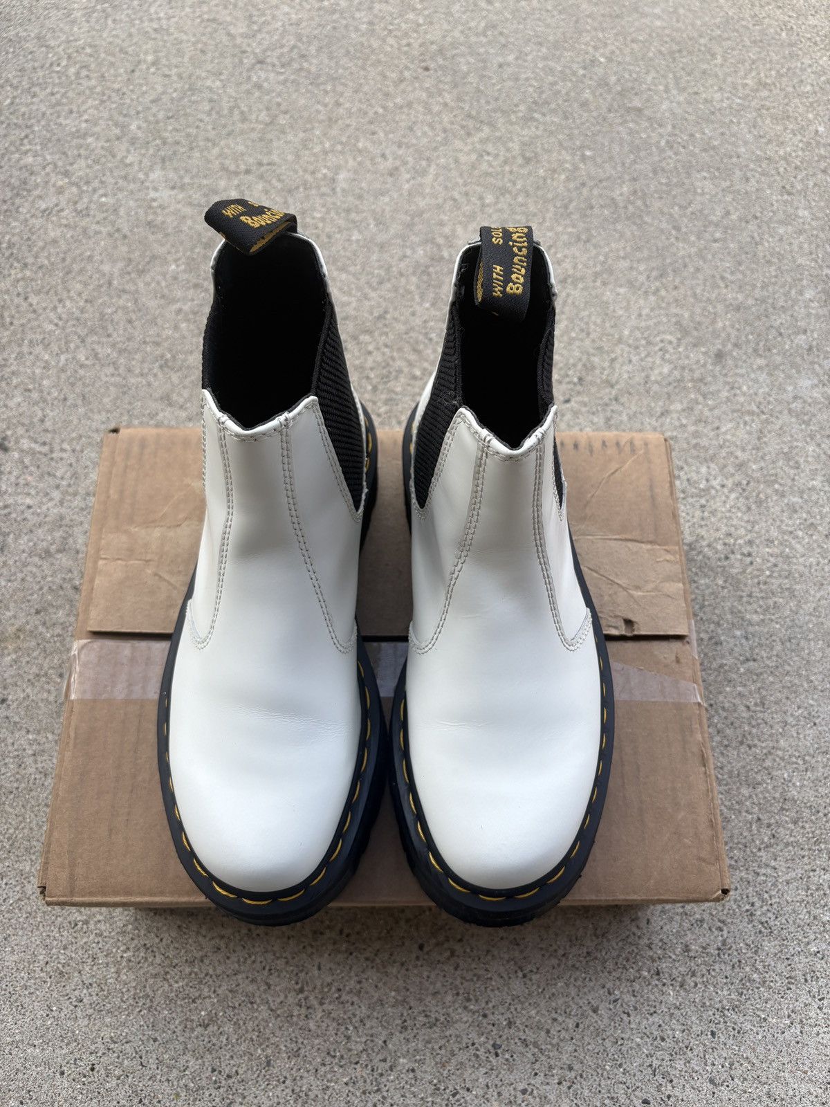 Dr. Martens Dr. Martens 2976 Smooth Leather Chelsea PF Boots Sz 6M, 7.5W Size US 7.5 / IT 37.5 - 3 Thumbnail