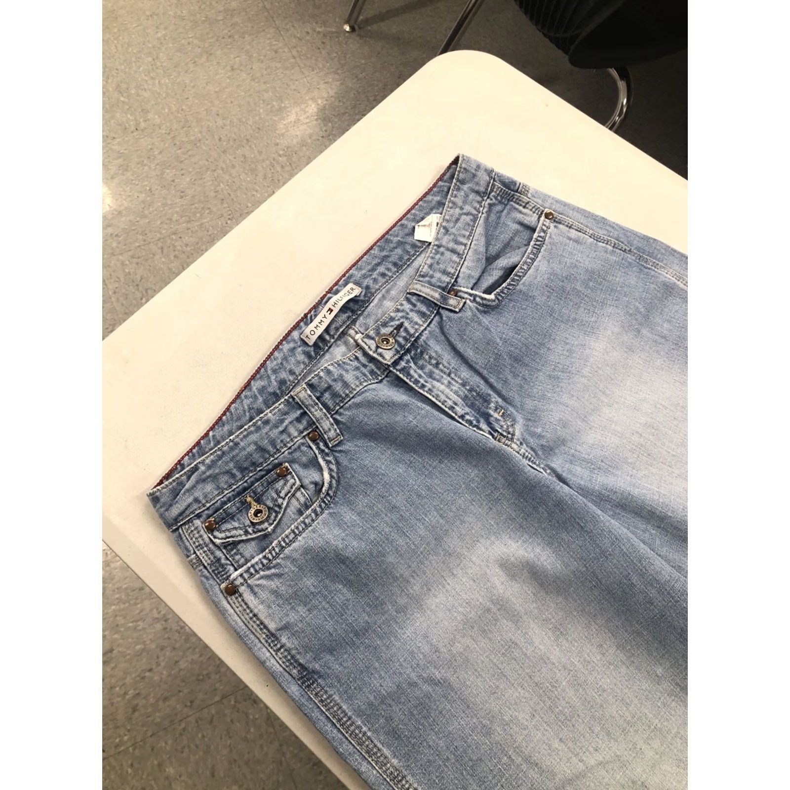 Tommy Hilfiger VINTAGE Tommy Hilfiger Jeans Capri Women 10 Blue 100% Cotton Logo 90s Retro Hipster Mids Rise 25in Inseam 32in Waist 25in 5-Pocket Denim Slim? Size 32" / US 10 / IT 46 - 7 Thumbnail