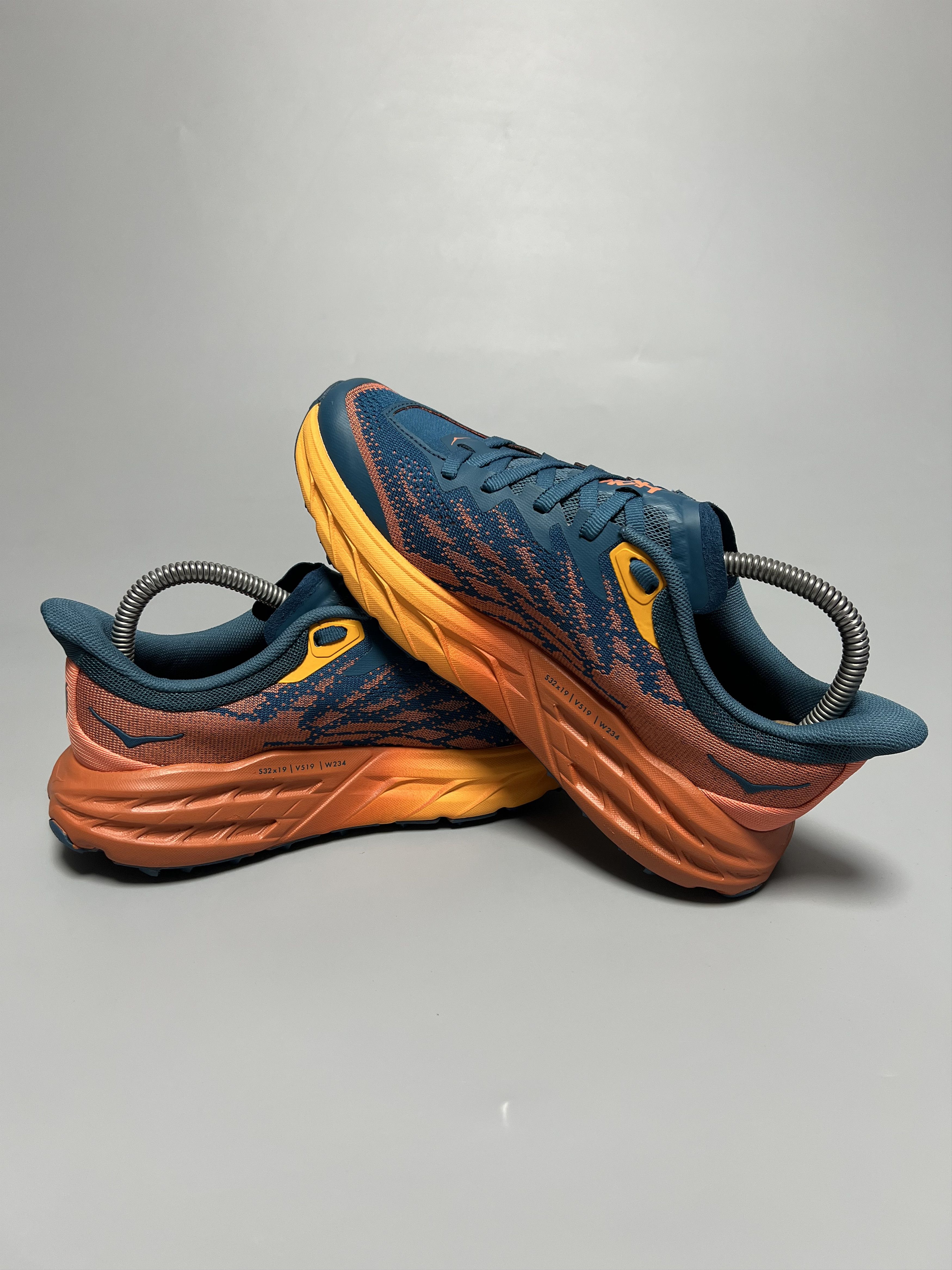 6.5B Hoka One One Speedgoat 5 Trail Running Shoes
