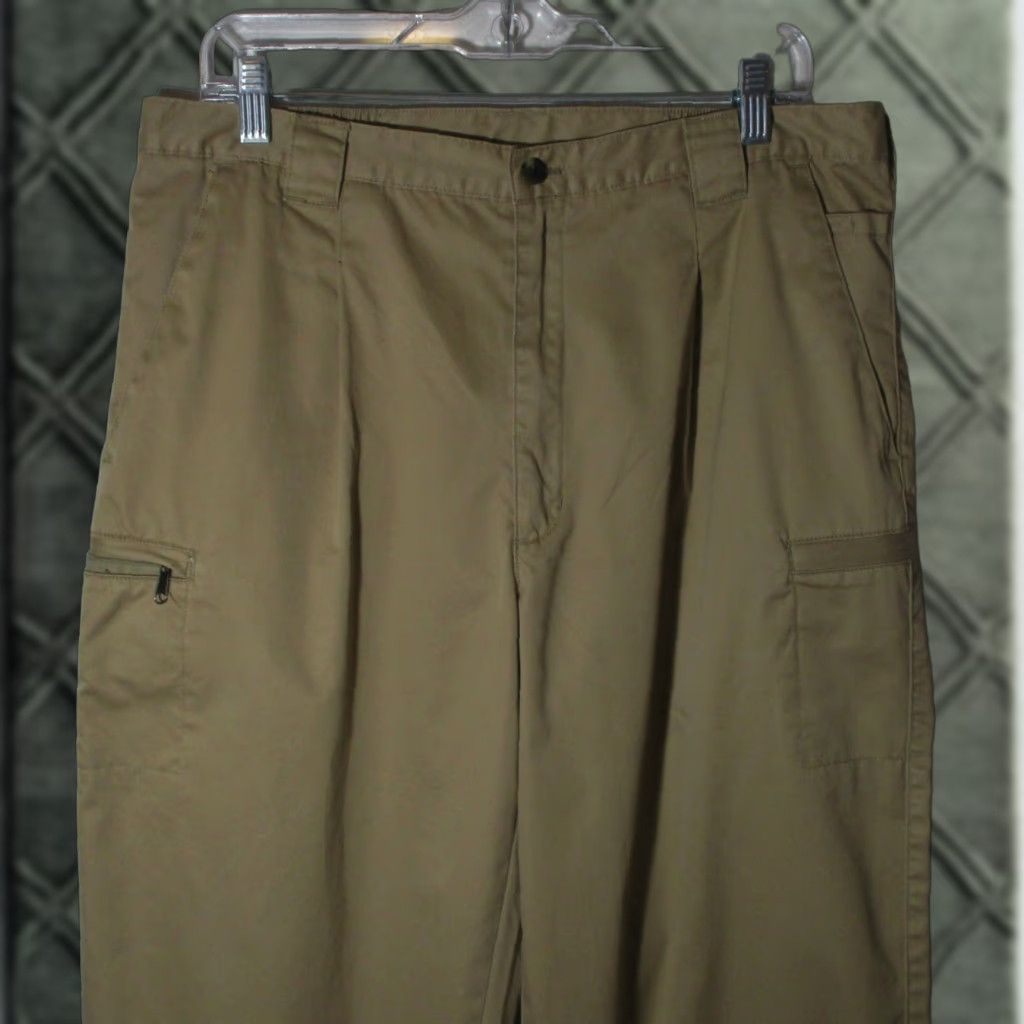 Vintage L.L. Bean Cargo Pants Tan 36W 32L Men’s Cotton Pleated Zipper Button Pockets Regular Fit Casual Pants Size US 36 / EU 52 - 1 Thumbnail