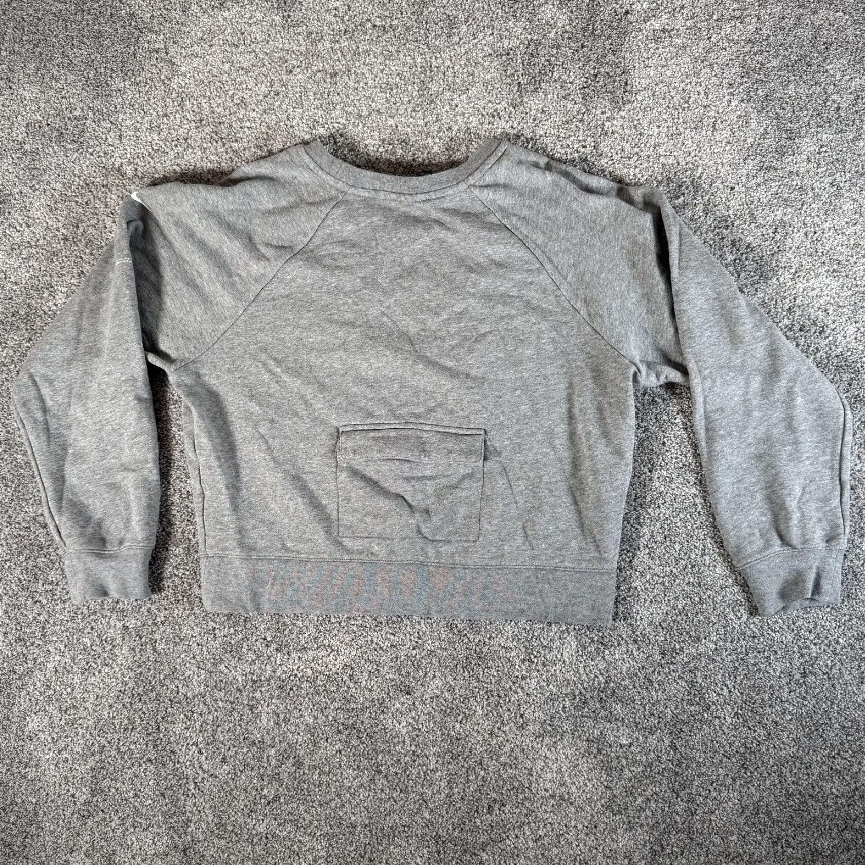 Nike VINTAGE Nike Sweatshirt S Cropped Back Pocket Raglan Sleeves Crew Neck Women’s Small Gray Sports Retro Streetwear Size S / US 4 / IT 40 - 7 Thumbnail