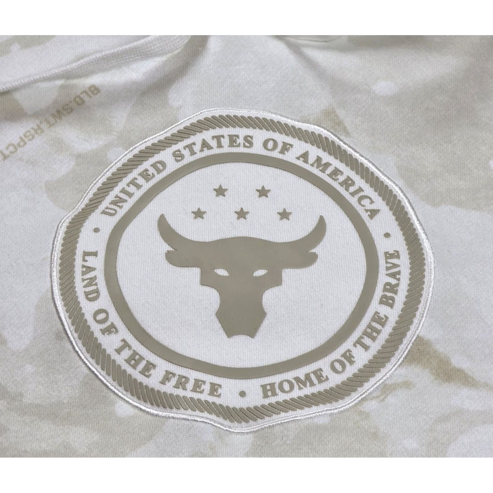 Under Armour VINTAGE Under Armour Project Rock Hoodie Women M Ivory Beige Camo Veterans Day Fleece Size M / US 6-8 / IT 42-44 - 4 Thumbnail