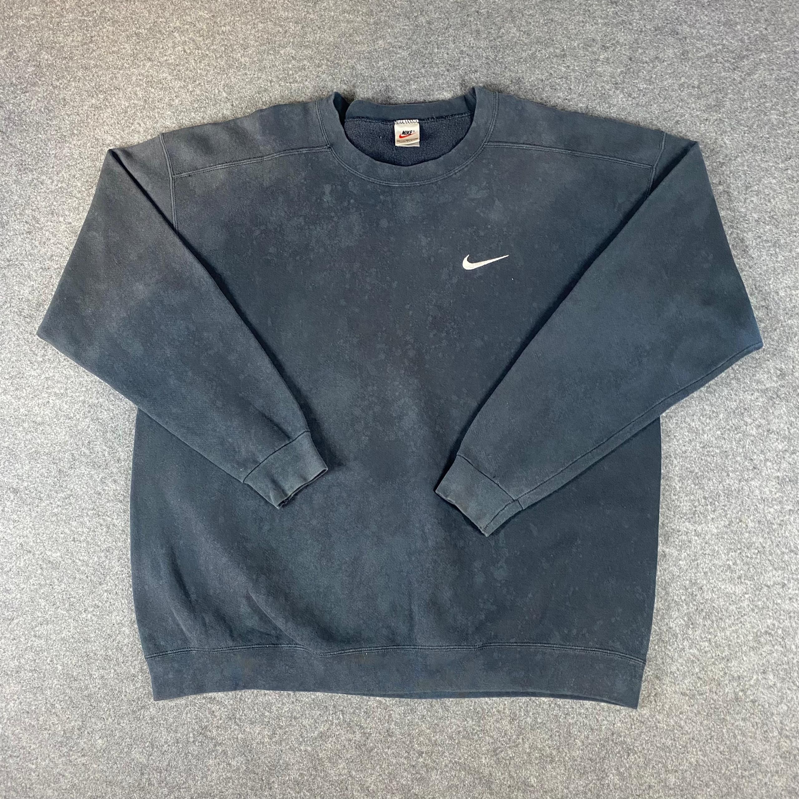 Nike Vintage 90s Nike Small Logo Distressed Sweatshirt Size US L / EU 52-54 / 3 - 1 Thumbnail