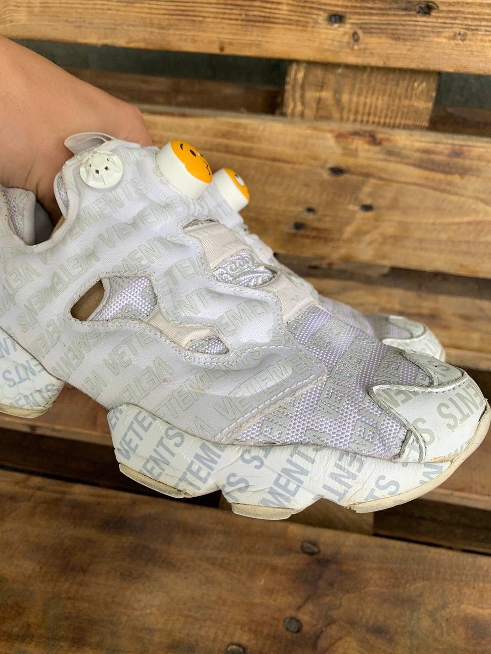Reebok × Vetements Reebok VETEMENTS x InstaPump Fury 'Emoji' Size US 6 / EU 39 - 7 Thumbnail