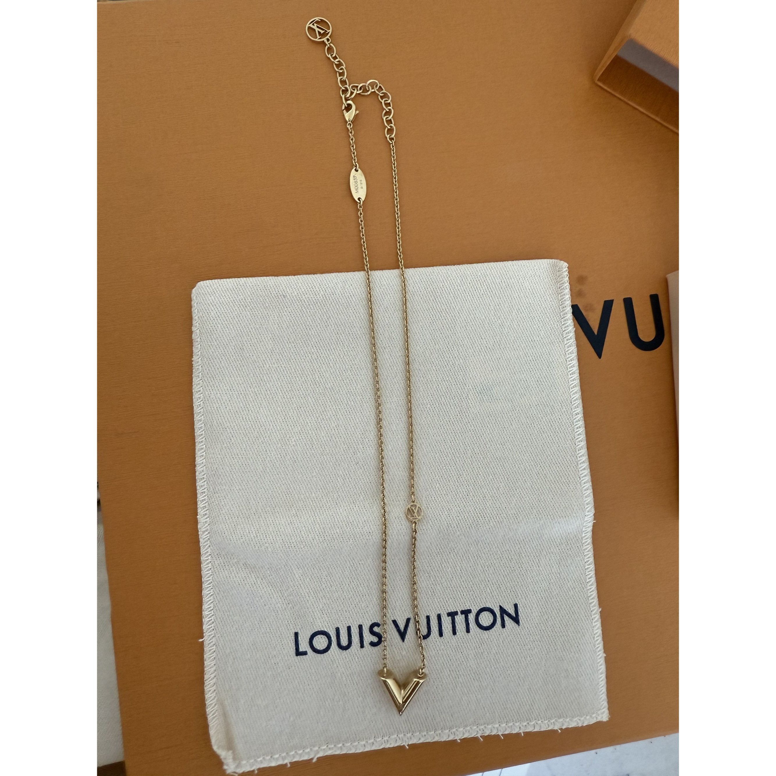 Louis Vuitton Louis Vuitton Gold V Pendant Necklace With Monogram Charm & Size ONE SIZE - 2 Thumbnail