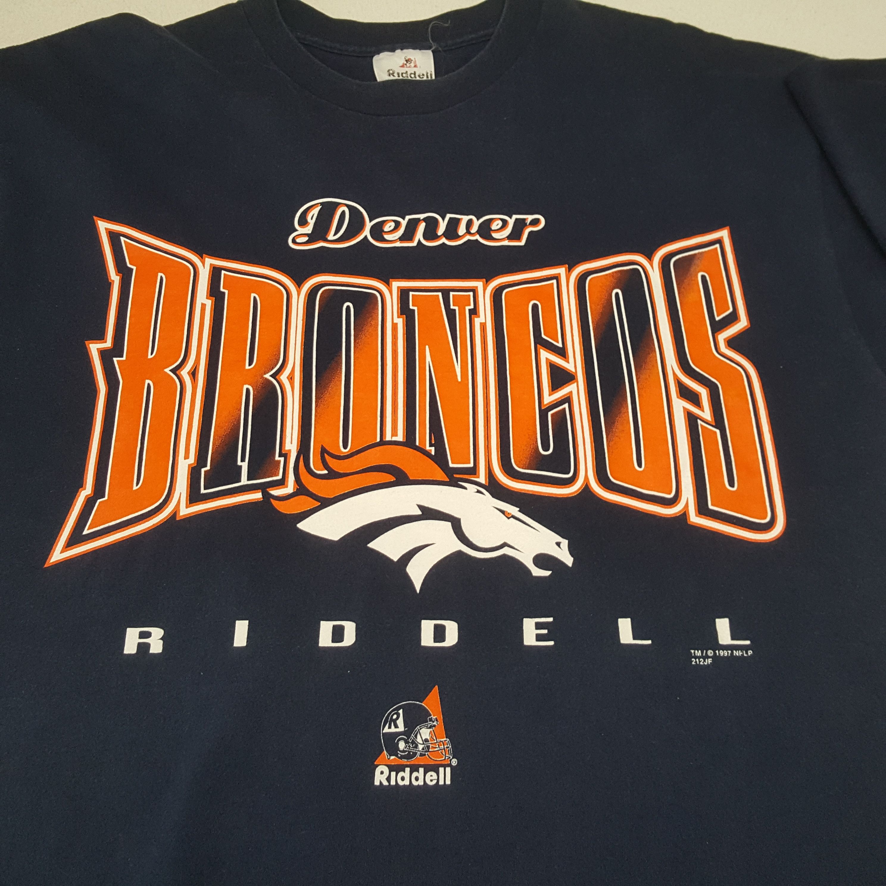 NFL Denver Broncos Football Team Vintage Tshirt RR29 Size US XL / EU 56 / 4 - 4 Thumbnail