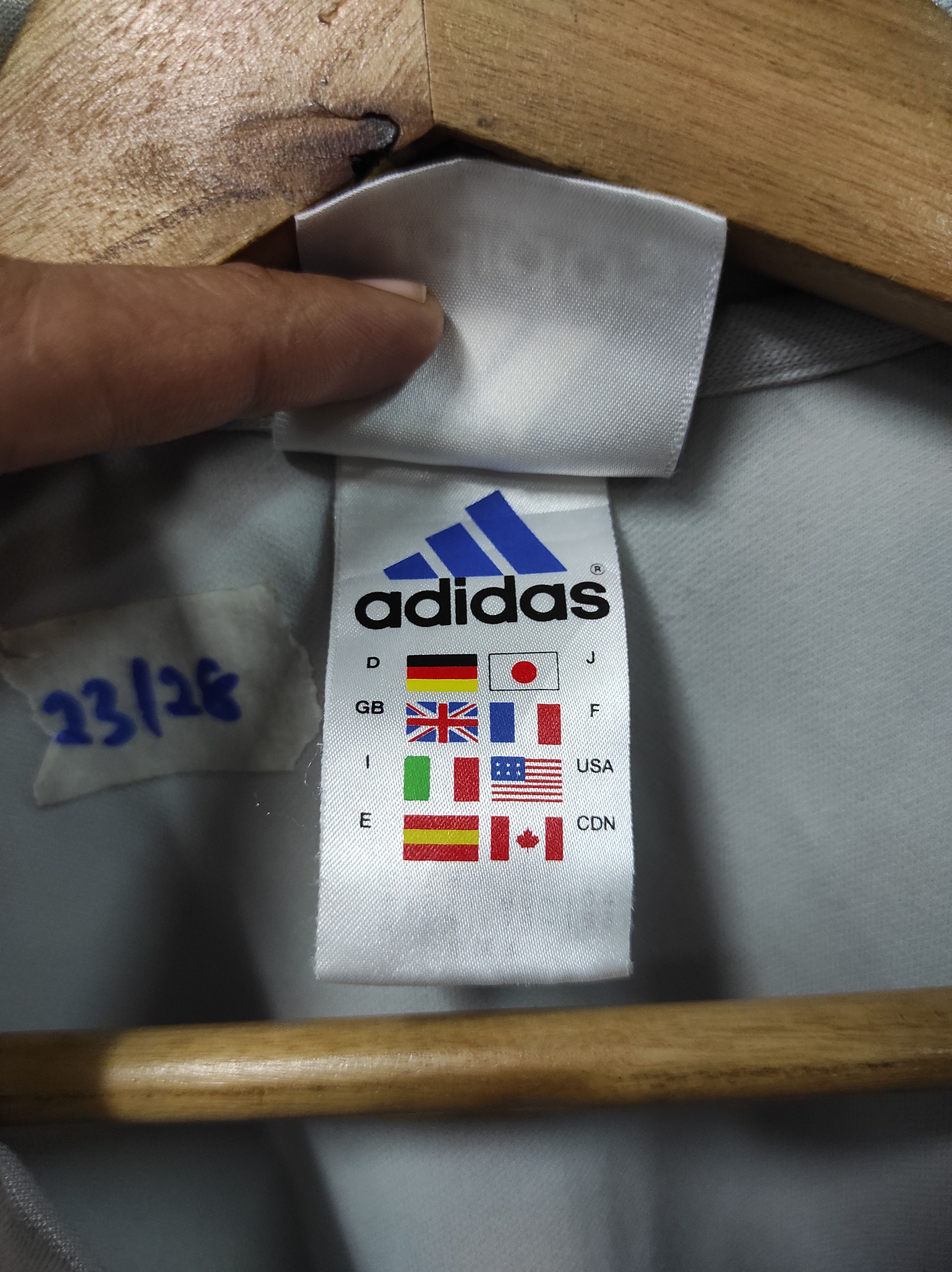 Adidas VINTAGE ADIDAS JACKET SWEATER Size US L / EU 52-54 / 3 - 8 Thumbnail