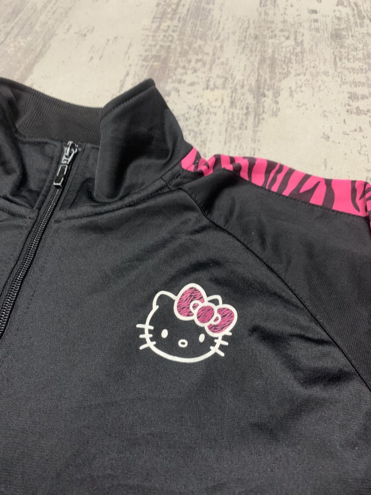 Japanese Brand Vintage Hello Kitty Big Logo Y2K Zipper Sweater Size US M / EU 48-50 / 2 - 6 Thumbnail