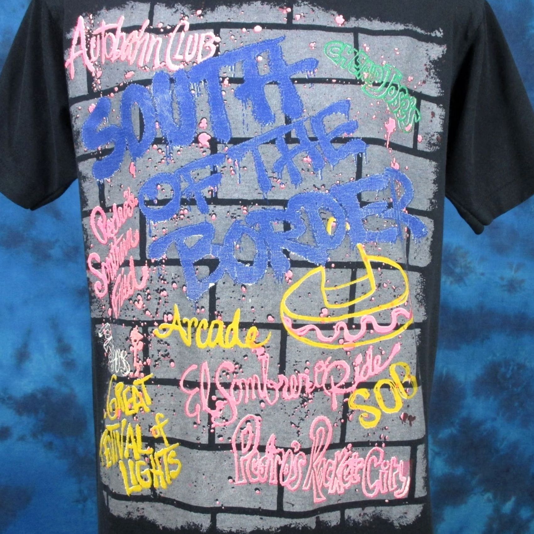 Vintage vtg 90s SOUTH OF THE BORDER GRAFFITI T-Shirt MEDIUM/LARGE mexico Size US M / EU 48-50 / 2 - 2 Thumbnail