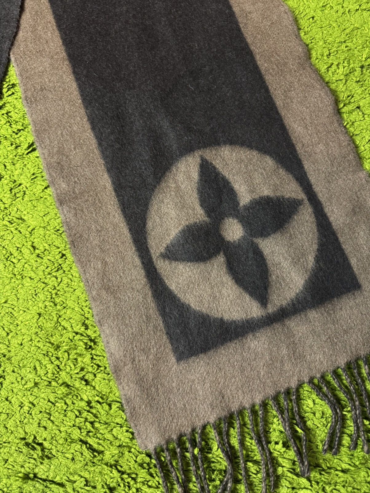 Louis Vuitton Louis Vuitton angora wool blend big logo unisex scarf Size ONE SIZE - 5 Thumbnail