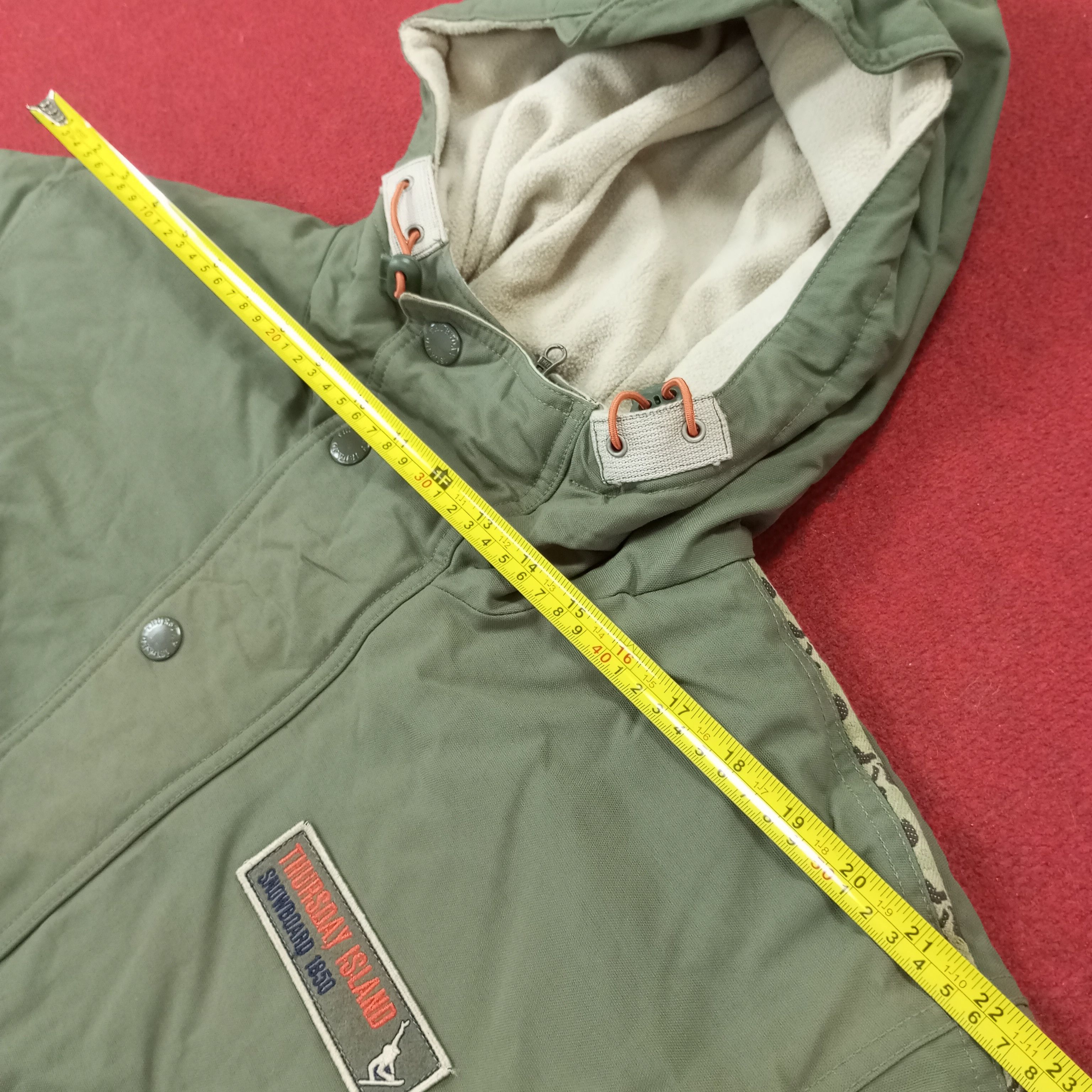 Vintage Thursday Island Skateboard Nice Design Jacket Size US XL / EU 56 / 4 - 11 Thumbnail