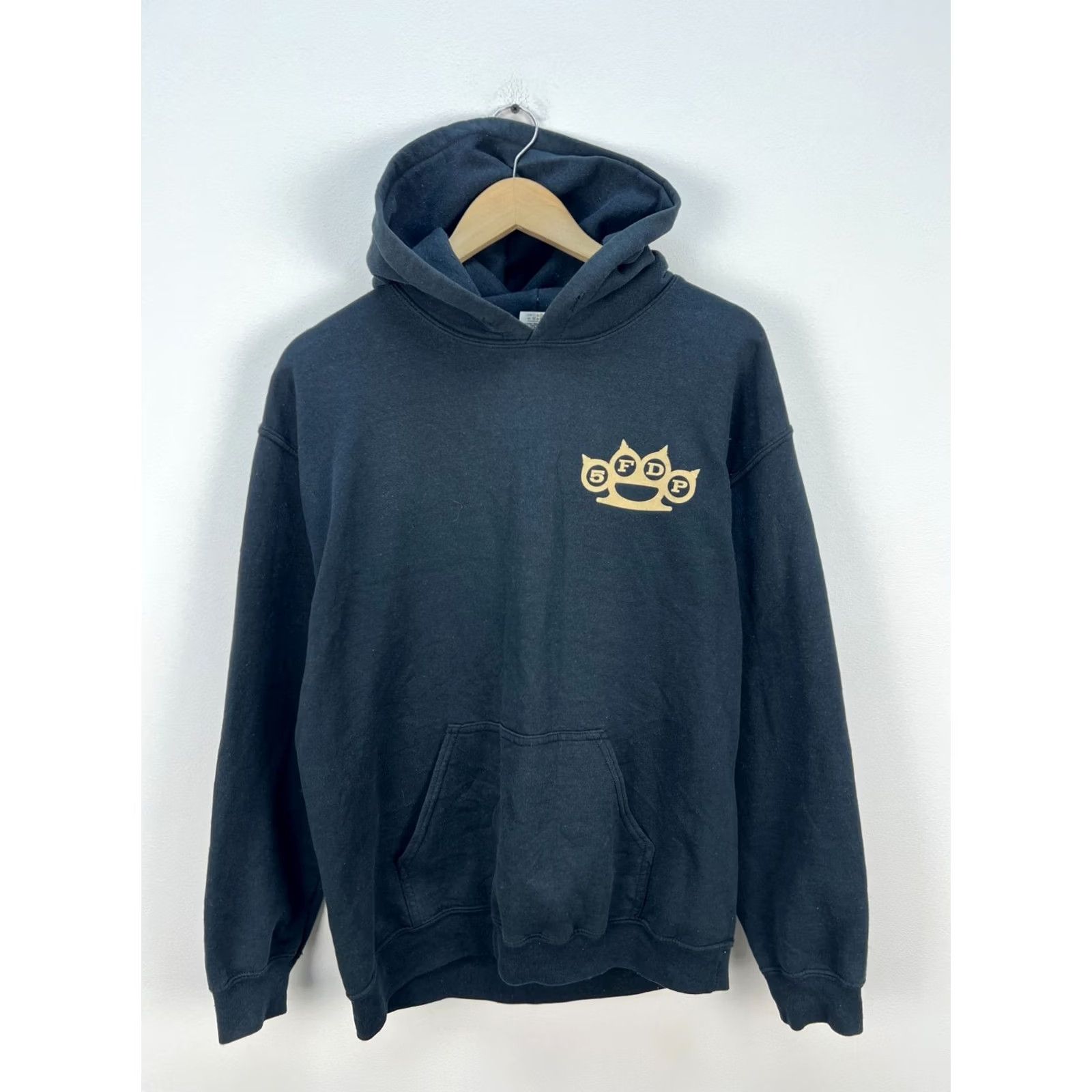 Gildan Five Finger Death Punch Hoodie Black Men's Size M Got Your Six Band Merch Pullover Fleece Size US M / EU 48-50 / 2 - 2 Thumbnail