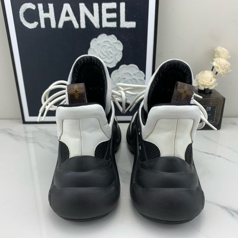 Louis Vuitton Louis Vuitton Black and White Sneakers - Size US 7.5 / EU 40-41 - 3 Thumbnail