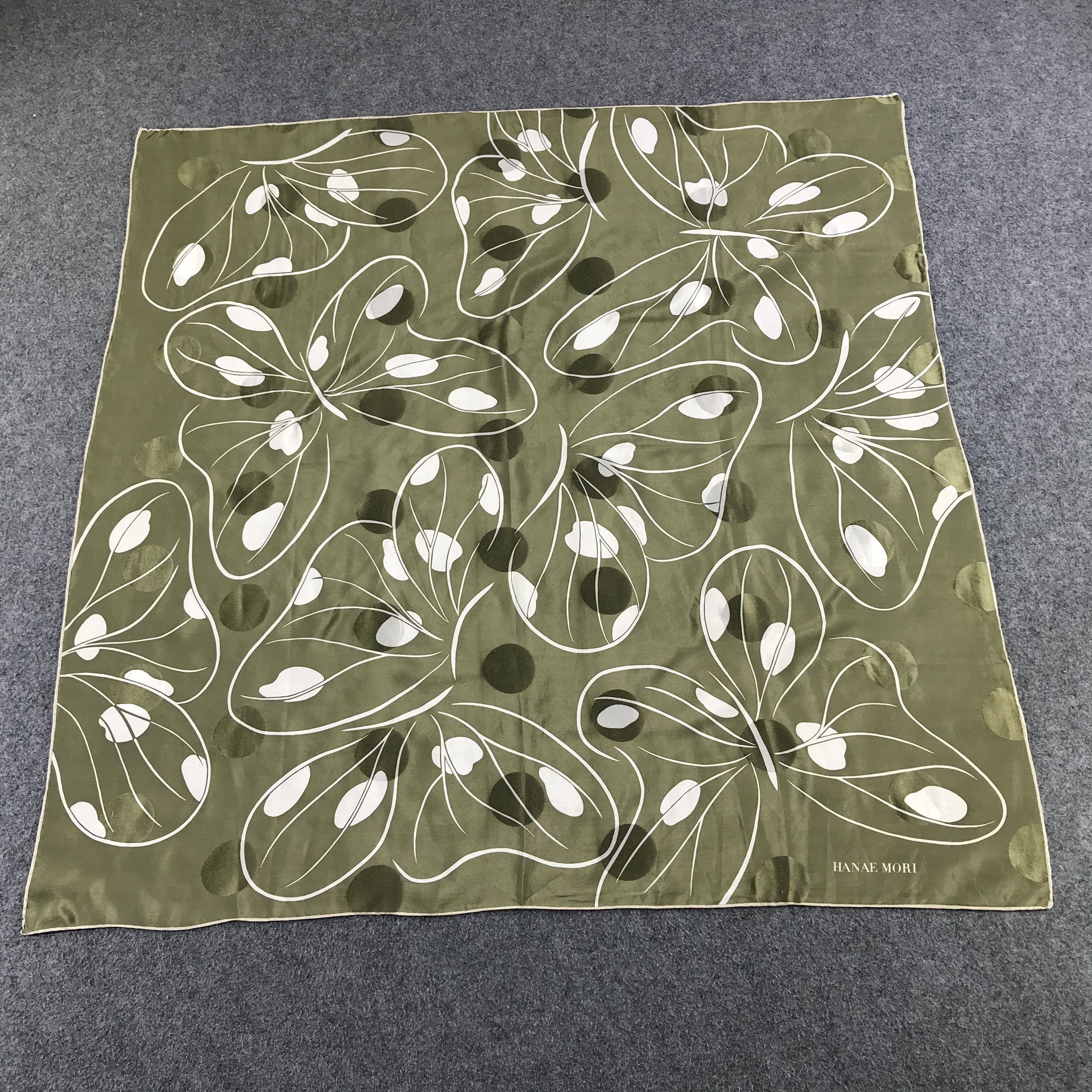 Hanae Mori Vintage Hanae Mori Butterflies Silk Scarf M49 Size ONE SIZE - 2 Thumbnail