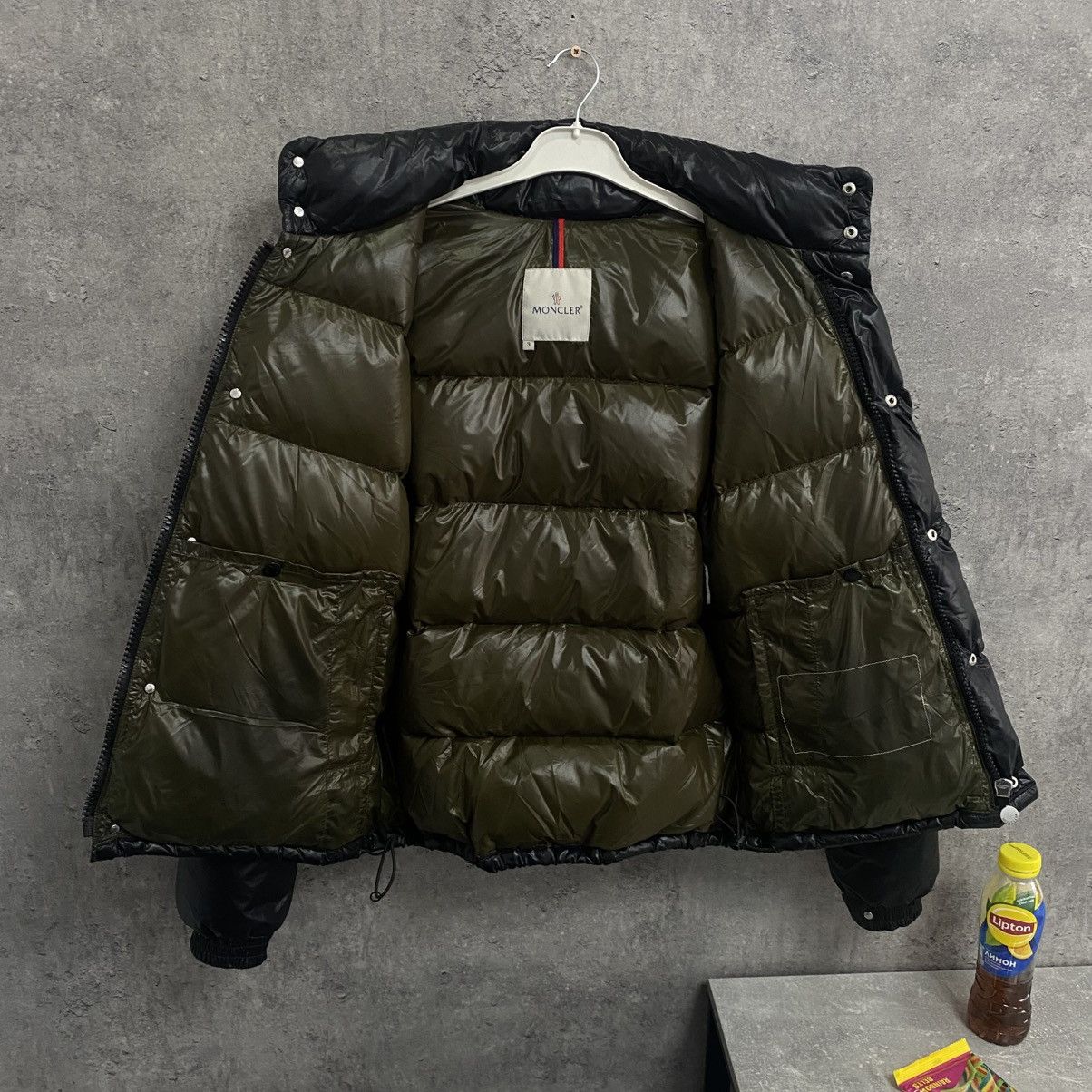 Moncler Moncler Puffer Jacket Big Logo Size US L / EU 52-54 / 3 - 11 Thumbnail
