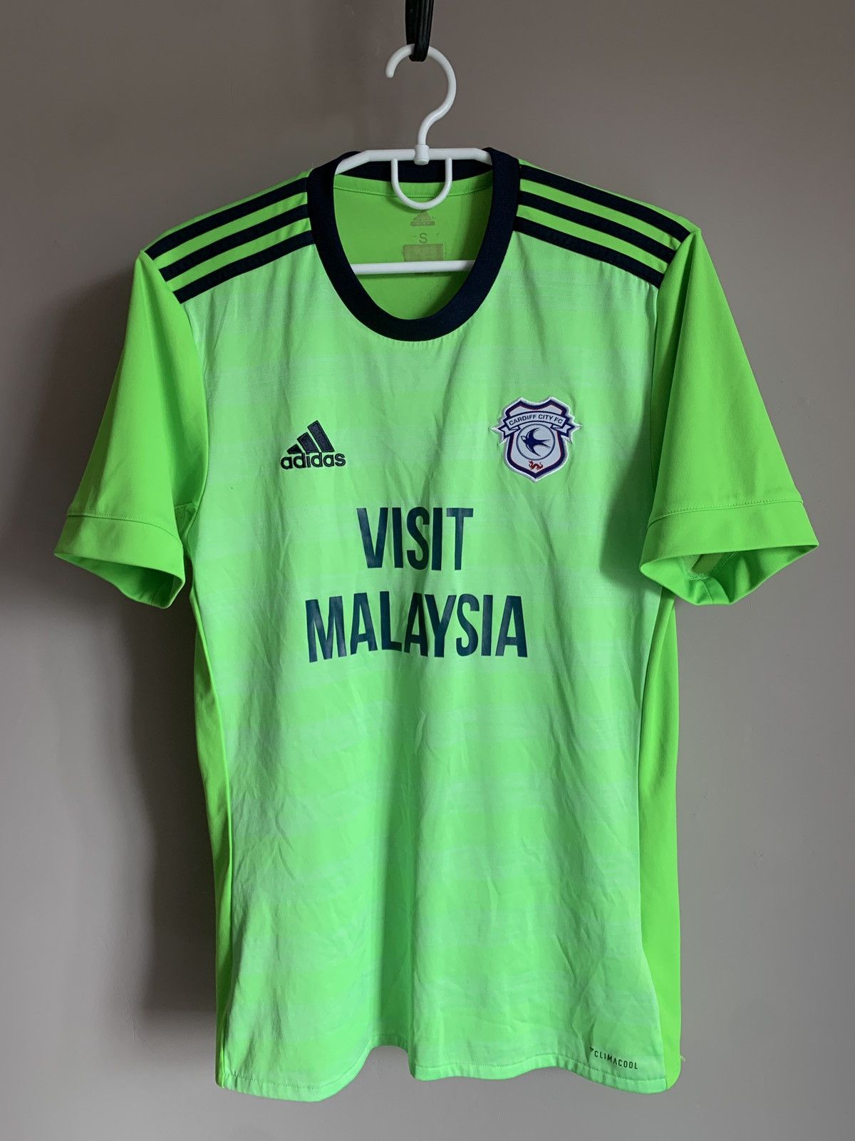 Adidas Cardiff City 2017/18 Away Football Shirt Adidas Soccer Sz S Size US S / EU 44-46 / 1 - 1 Thumbnail