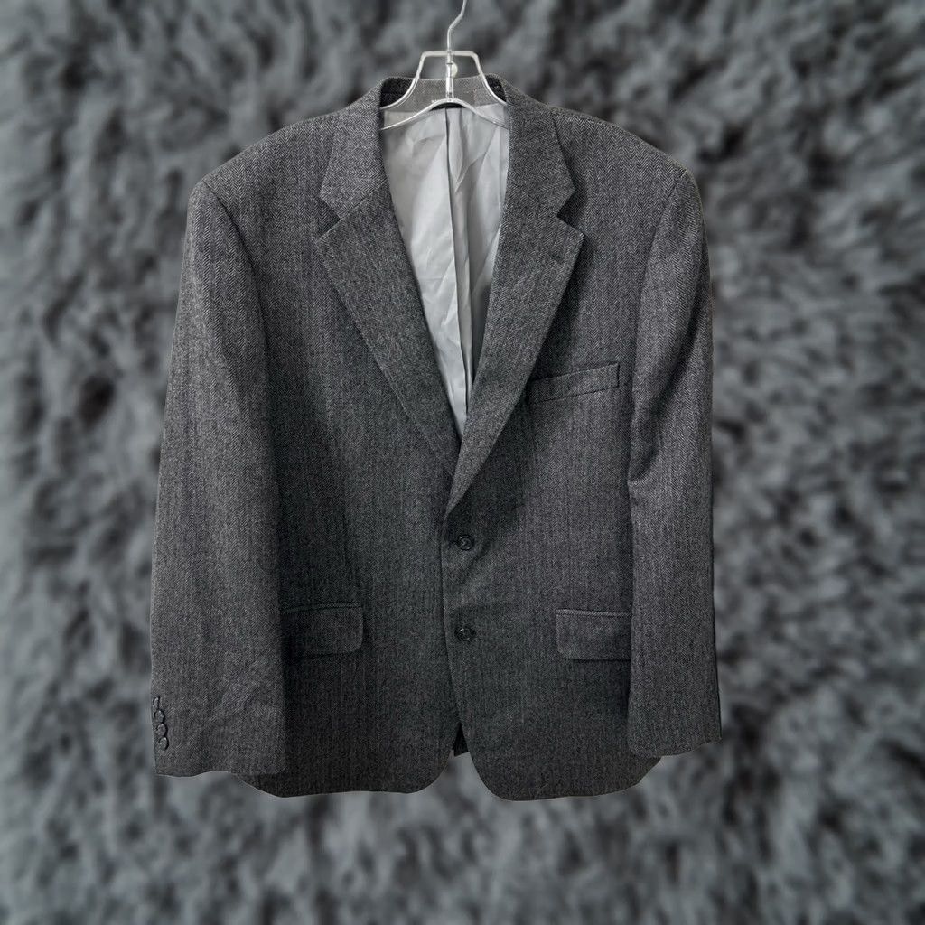 Vintage Savile Row Mens Blazer 44R Gray Herringbone 100% Lambswool Sport Coat Two-Button Chest Welt Pocket Notch Lapel Regular Fit Vintage: No Mens Size 44R - 1 Thumbnail